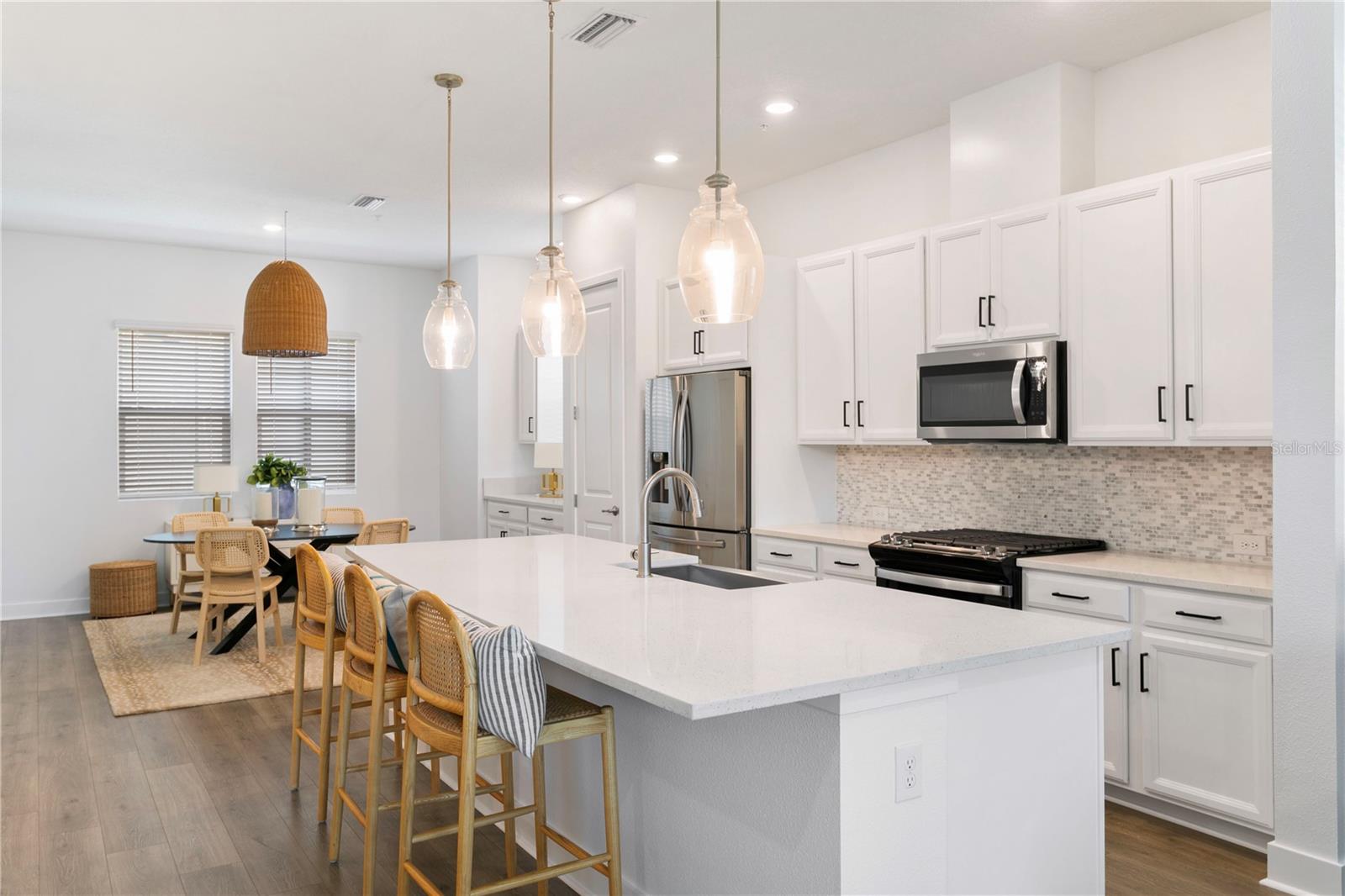 Image 9 of 44 For 2511 Grady Avenue 41