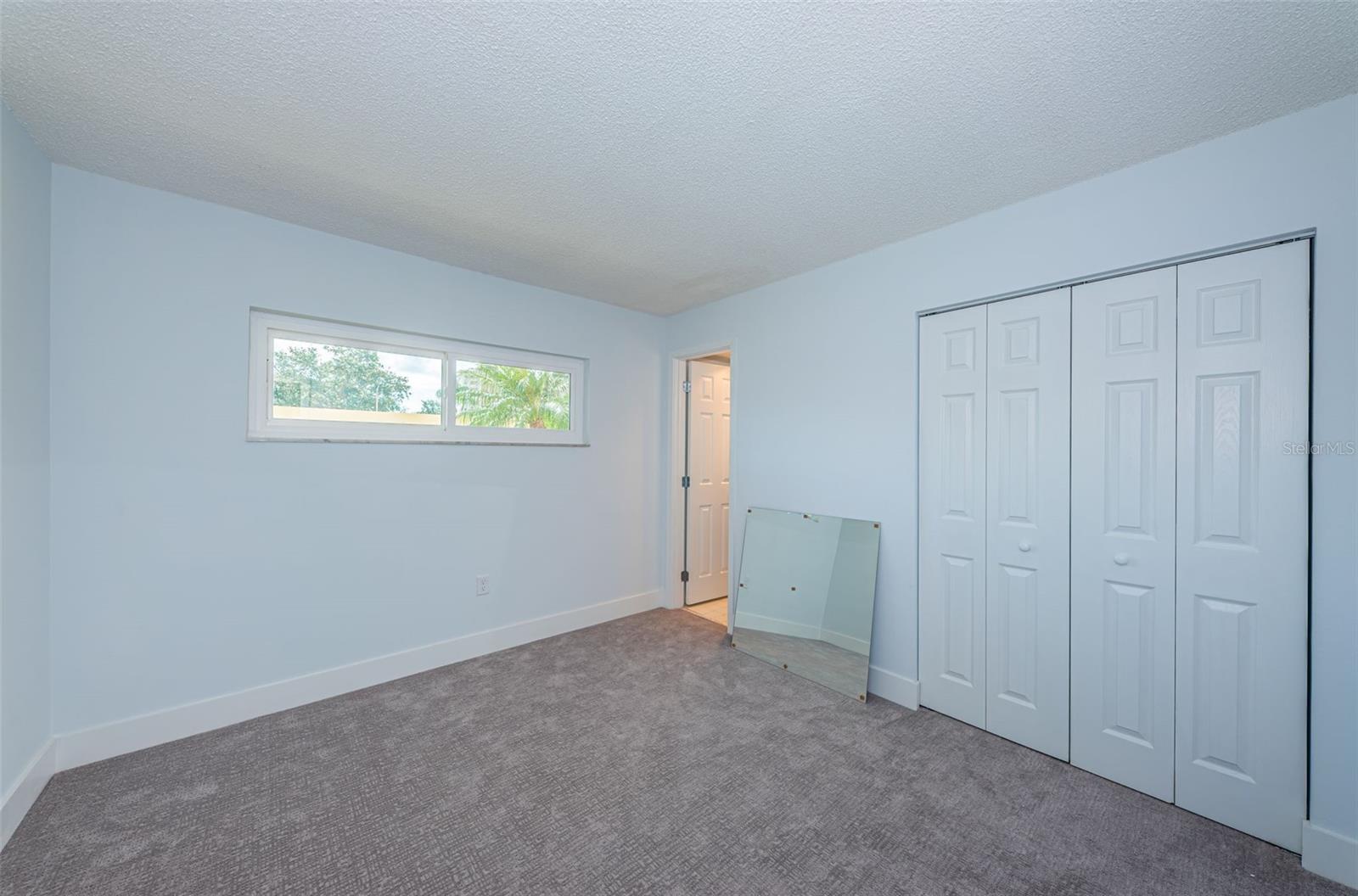 Image 16 of 40 For 4725 Cove Circle 109