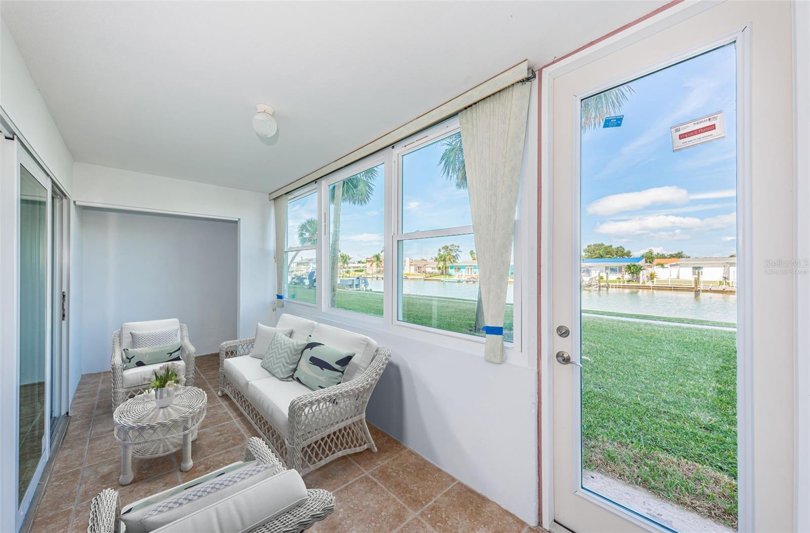 Image 18 of 40 For 4725 Cove Circle 109