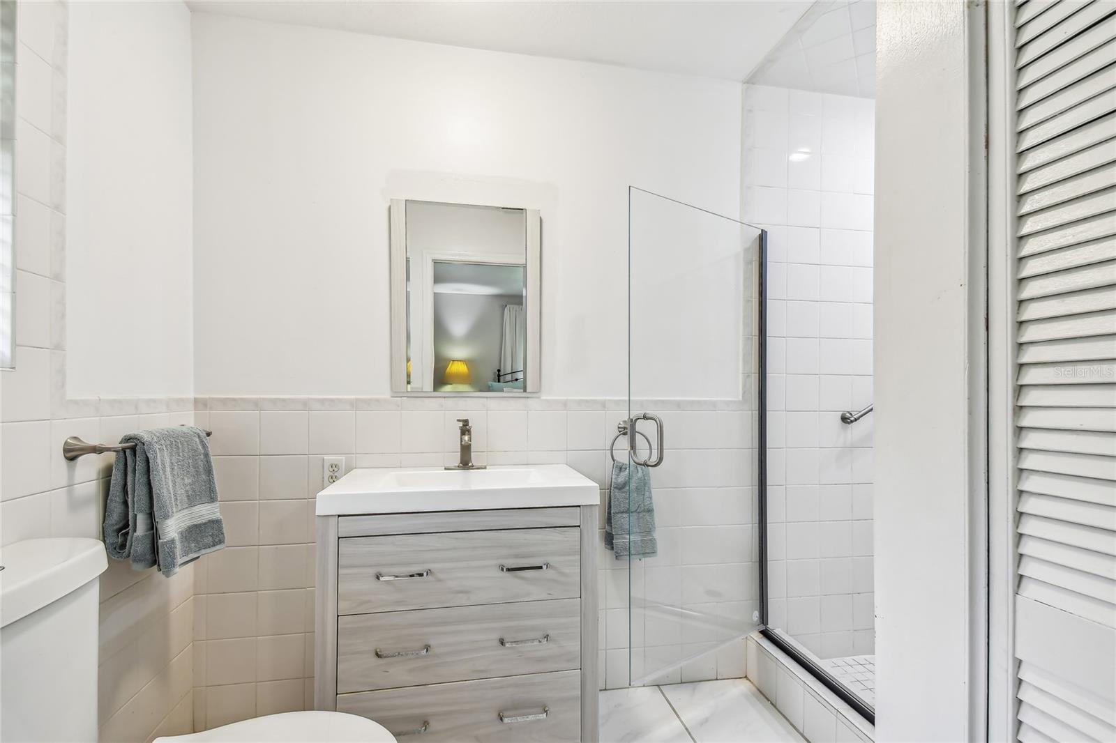 Image 13 of 17 For 1300 Farragut Drive N