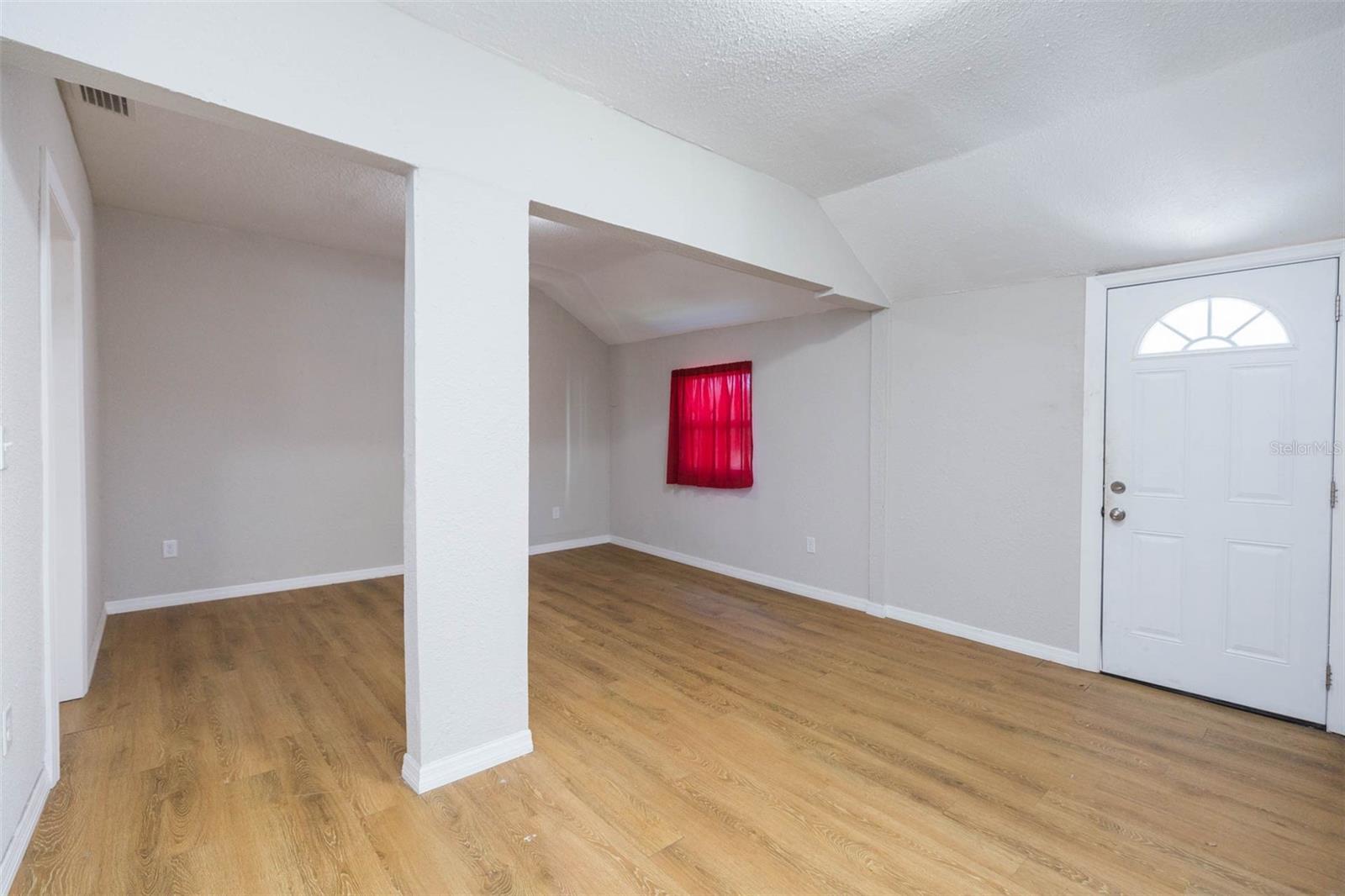 Image 14 of 31 For 2424 18th Avenue