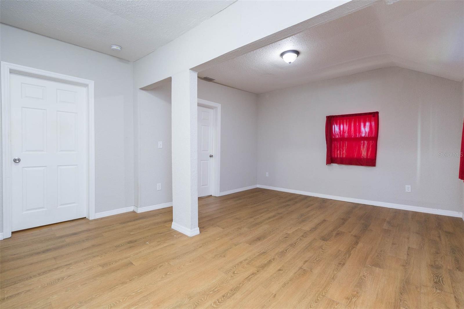 Image 16 of 31 For 2424 18th Avenue