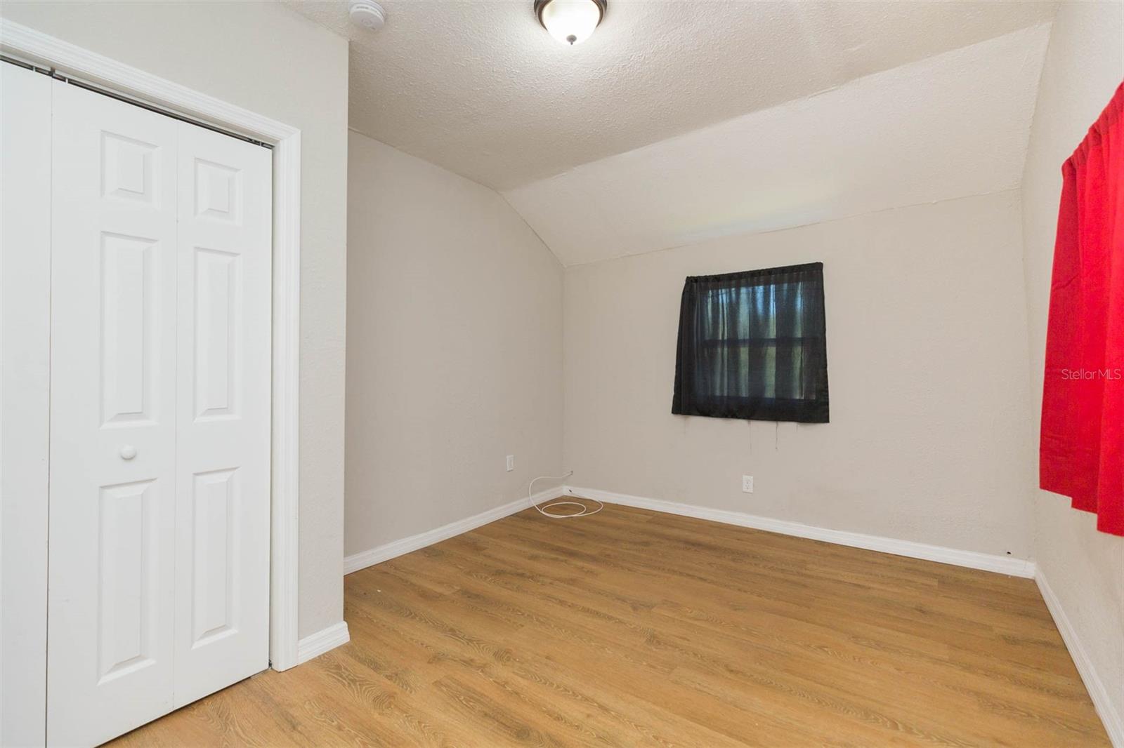 Image 17 of 31 For 2424 18th Avenue