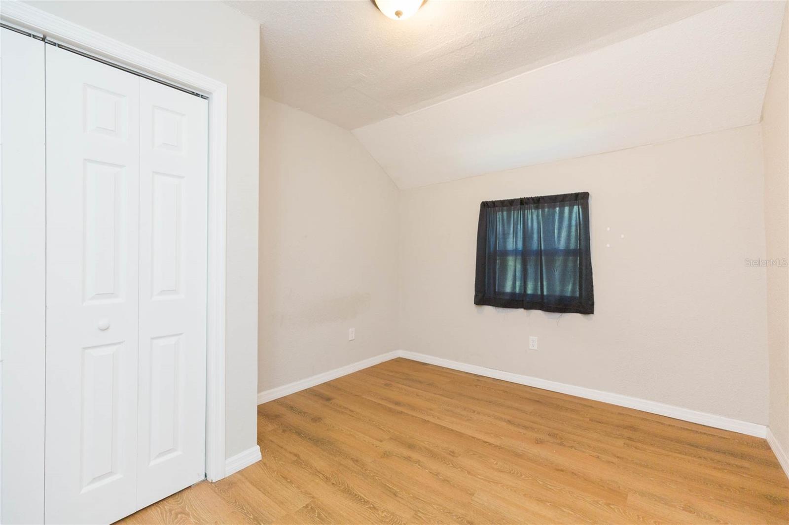 Image 21 of 31 For 2424 18th Avenue
