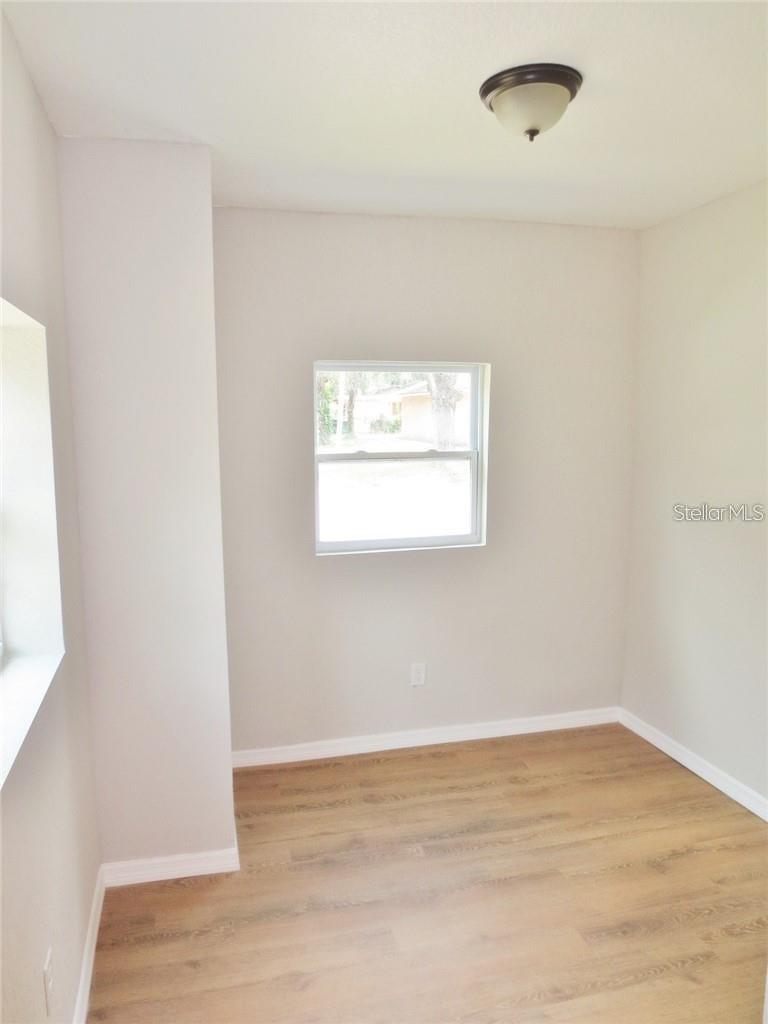 Image 9 of 31 For 2424 18th Avenue