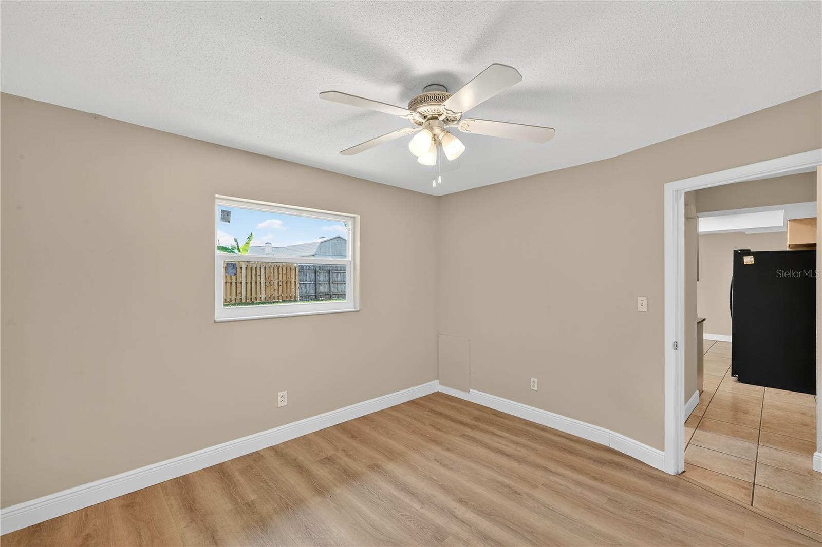Image 18 of 39 For 14532 Sioux Avenue