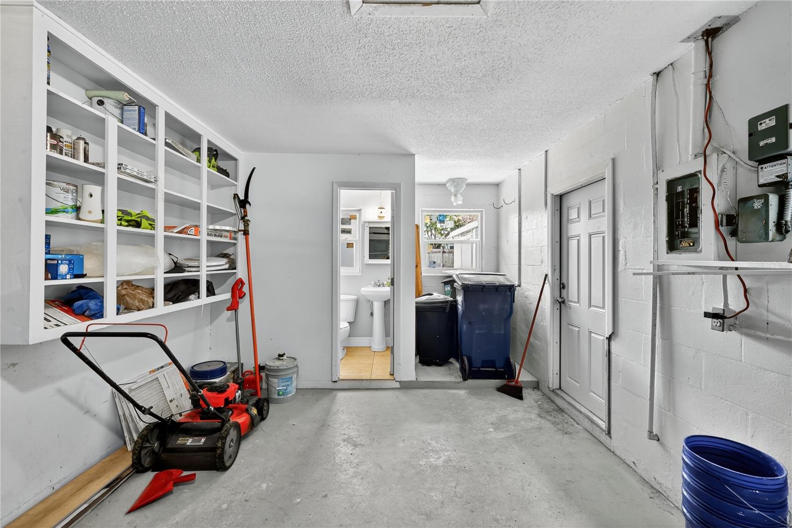 Image 21 of 39 For 14532 Sioux Avenue