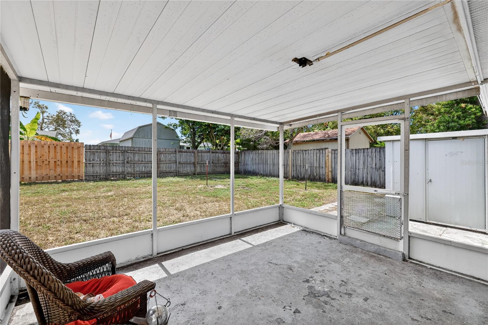 Image 27 of 39 For 14532 Sioux Avenue