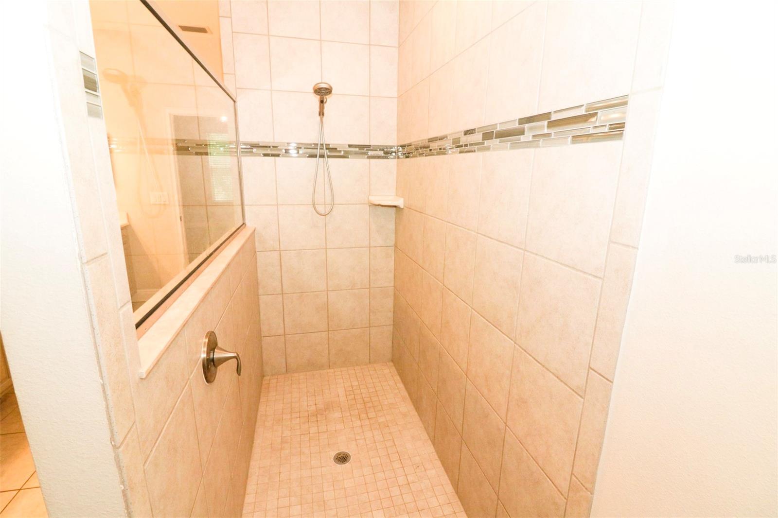 Image 10 of 40 For 27065 Sora Boulevard