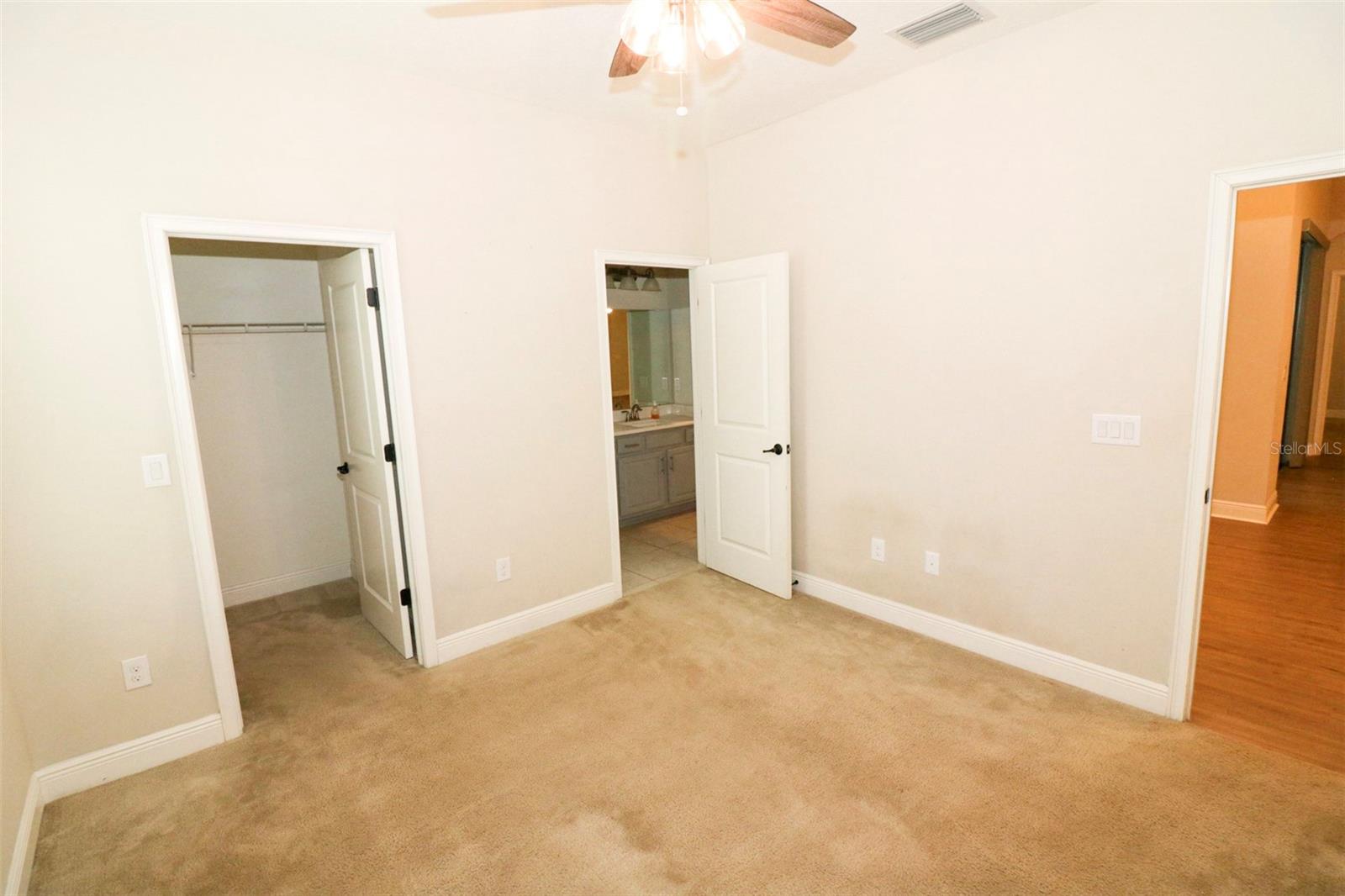 Image 15 of 40 For 27065 Sora Boulevard