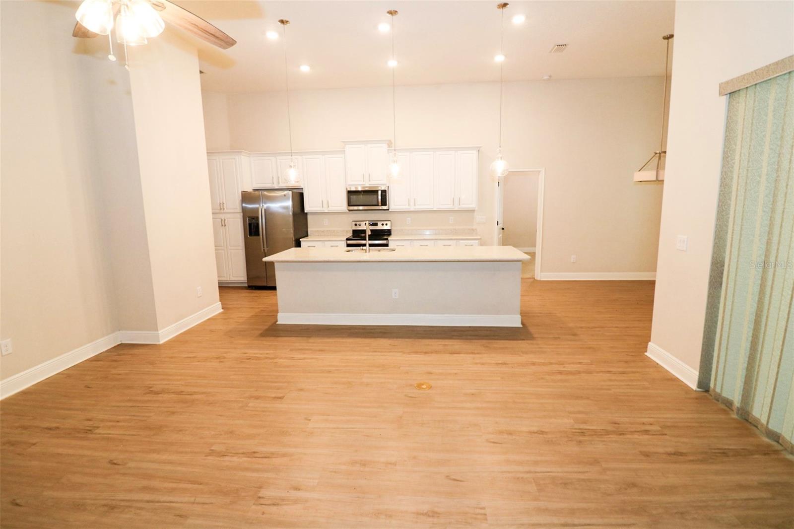 Image 20 of 40 For 27065 Sora Boulevard