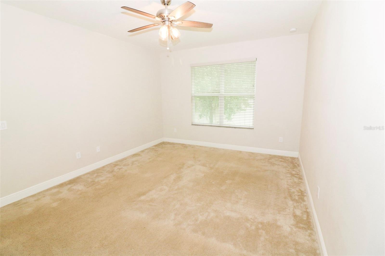Image 6 of 40 For 27065 Sora Boulevard