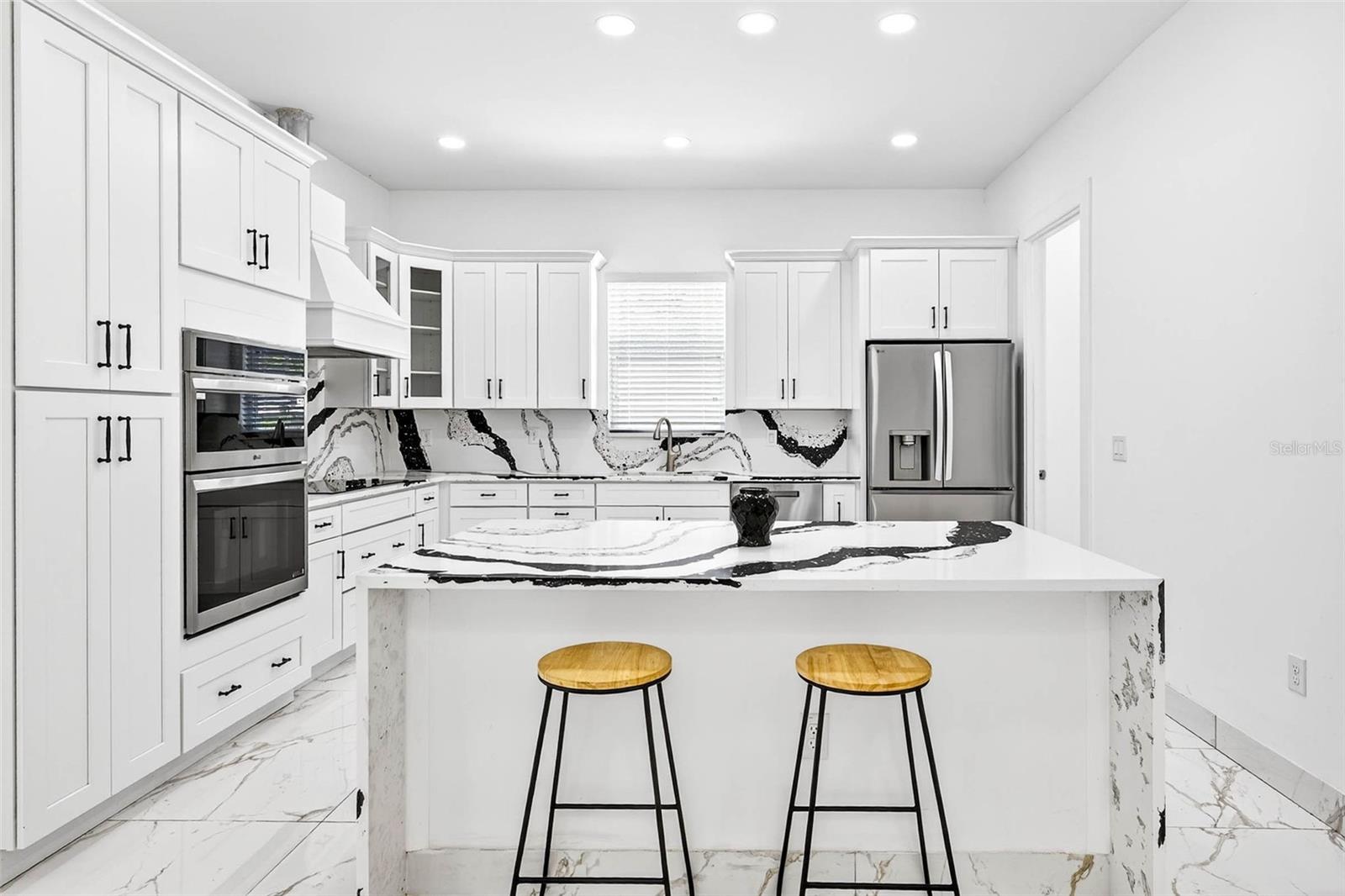 Image 2 of 60 For 216 Glen Arven Avenue