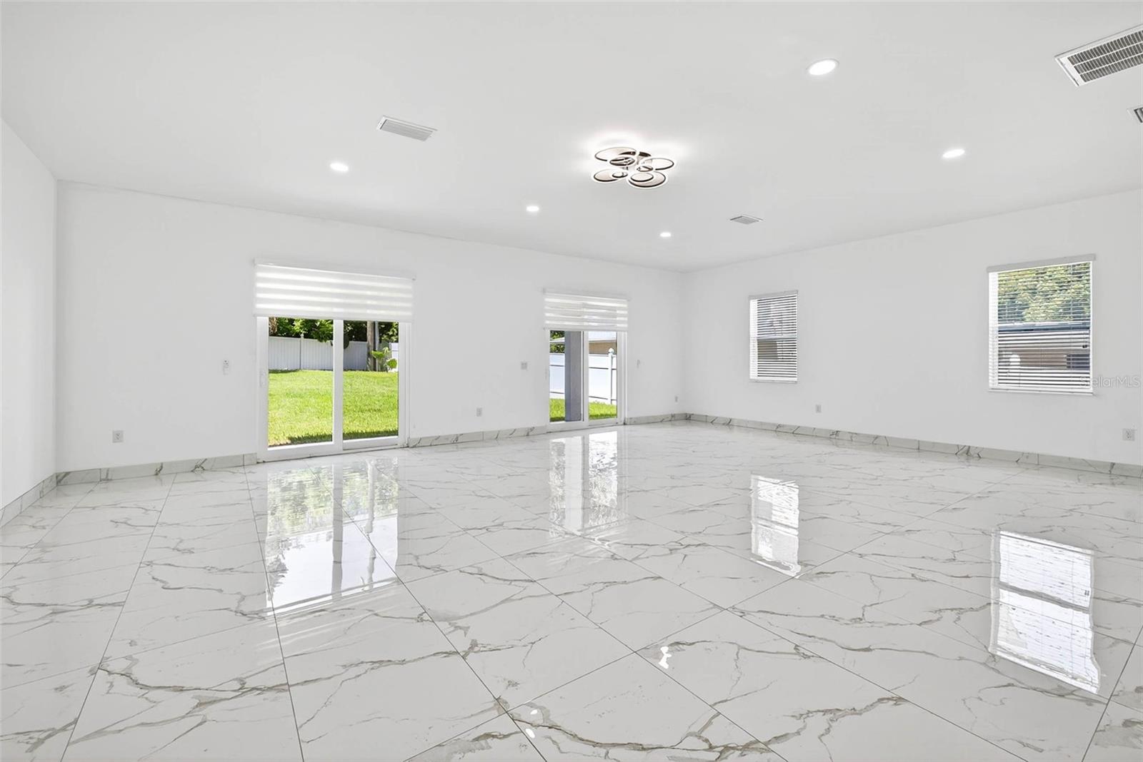 Image 36 of 60 For 216 Glen Arven Avenue