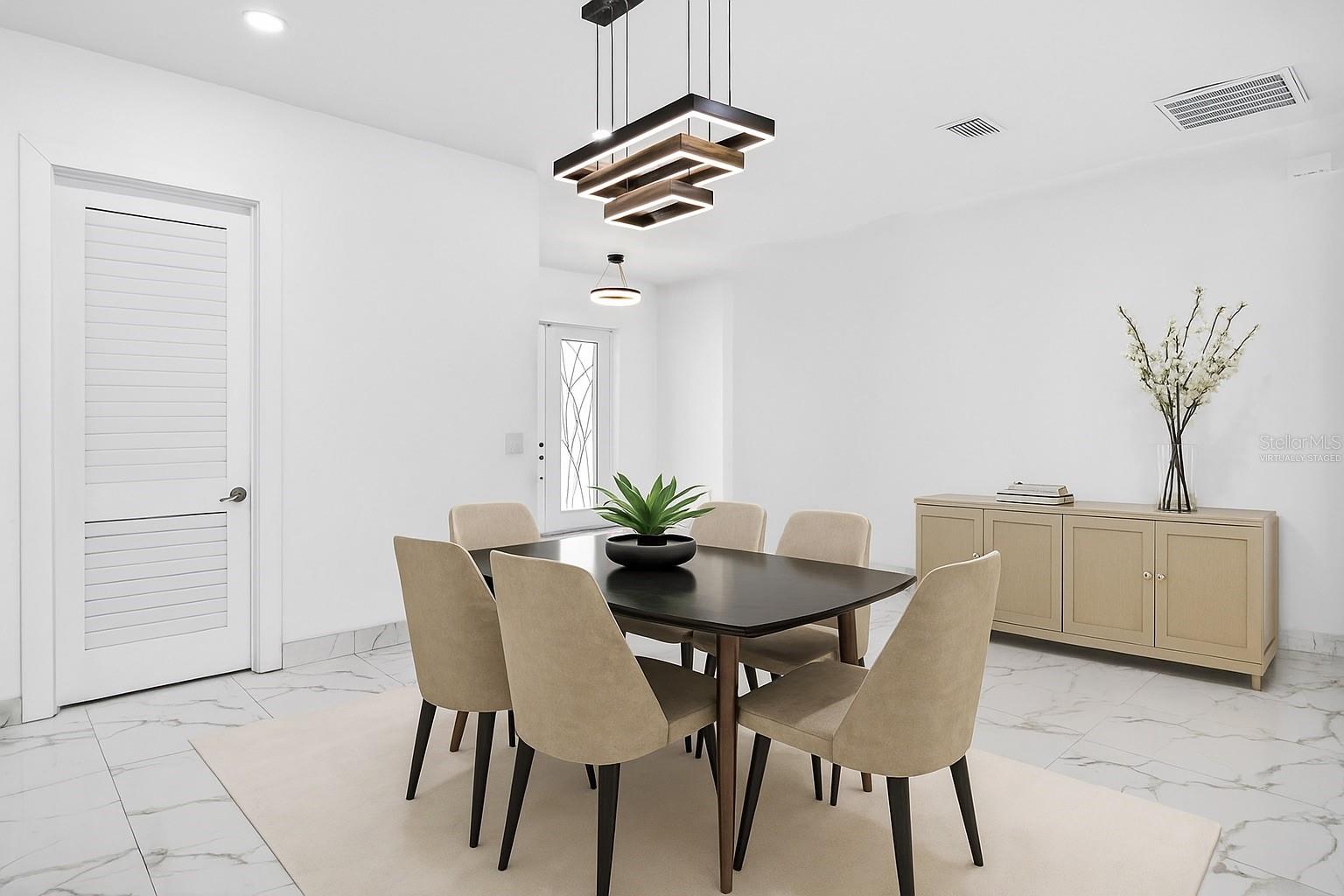 Image 4 of 60 For 216 Glen Arven Avenue