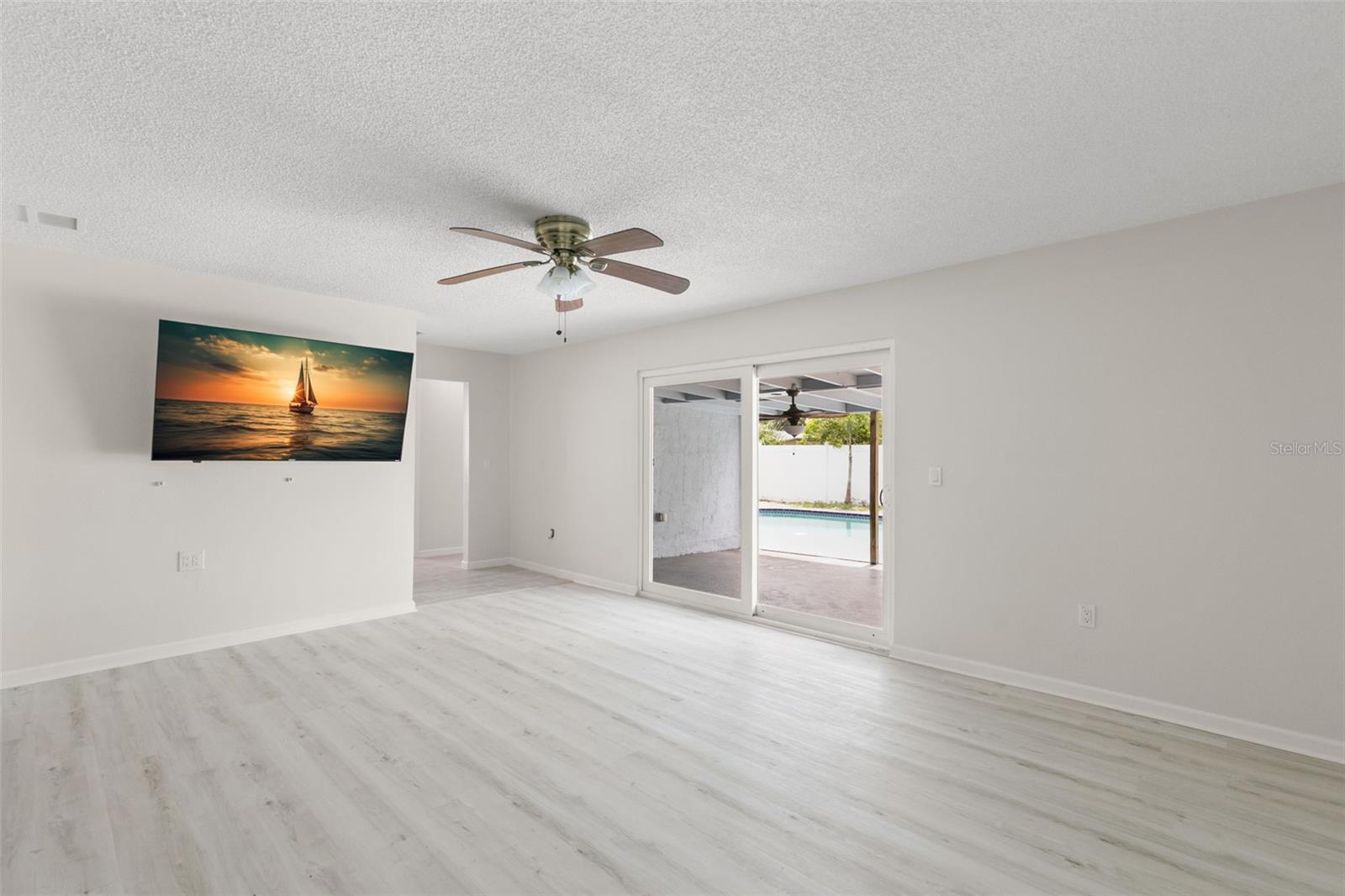 Image 13 of 35 For 310 94th Avenue N