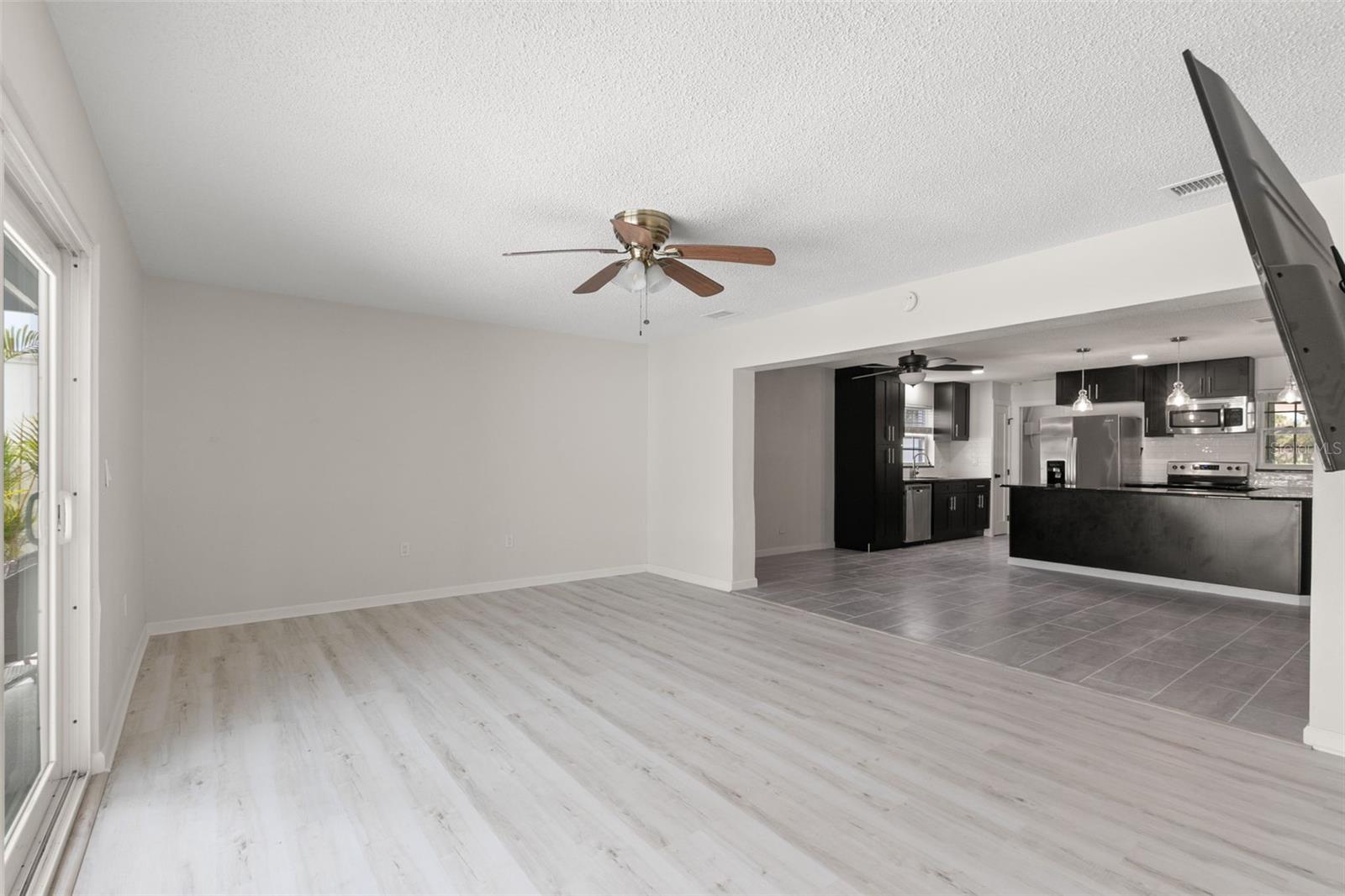 Image 15 of 35 For 310 94th Avenue N
