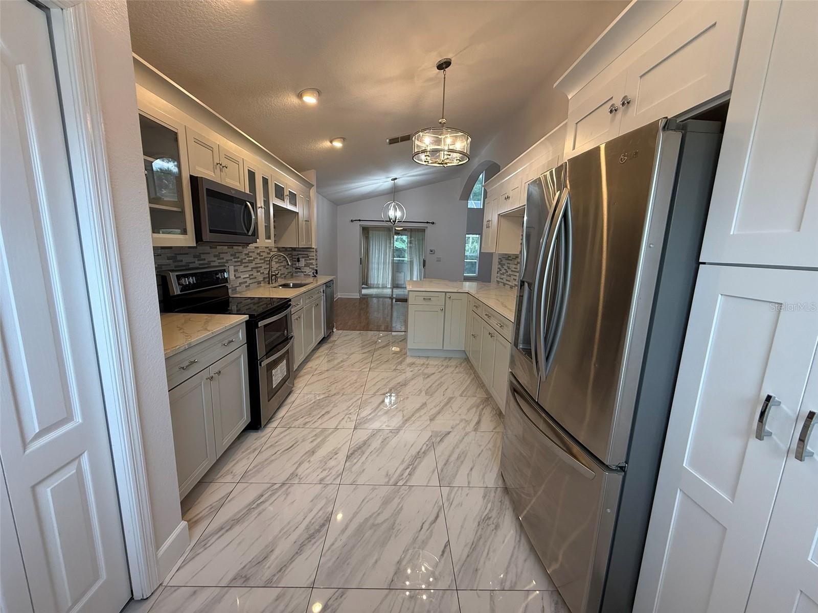 Image 11 of 39 For 212 Arbor Woods Circle