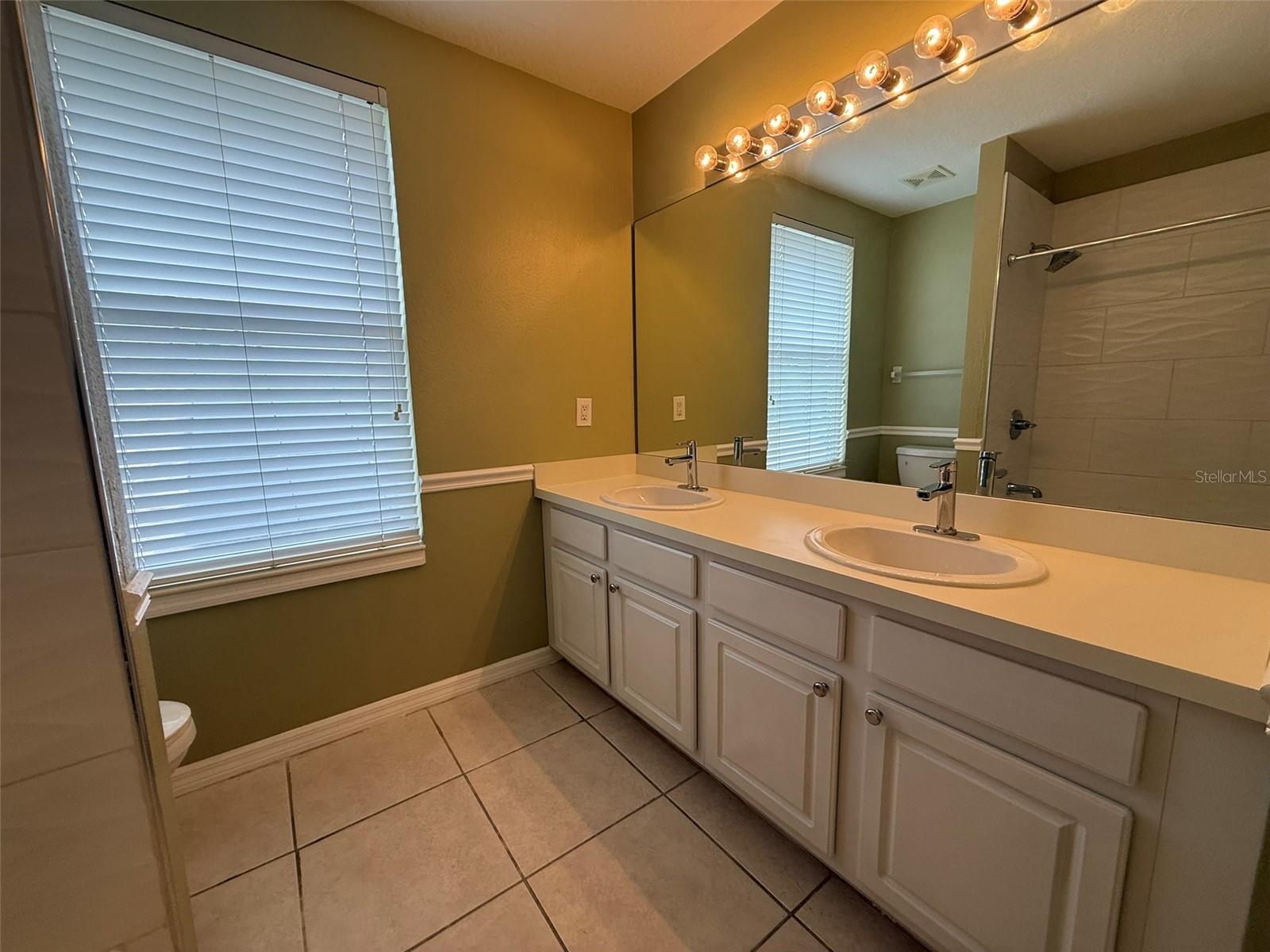 Image 23 of 39 For 212 Arbor Woods Circle