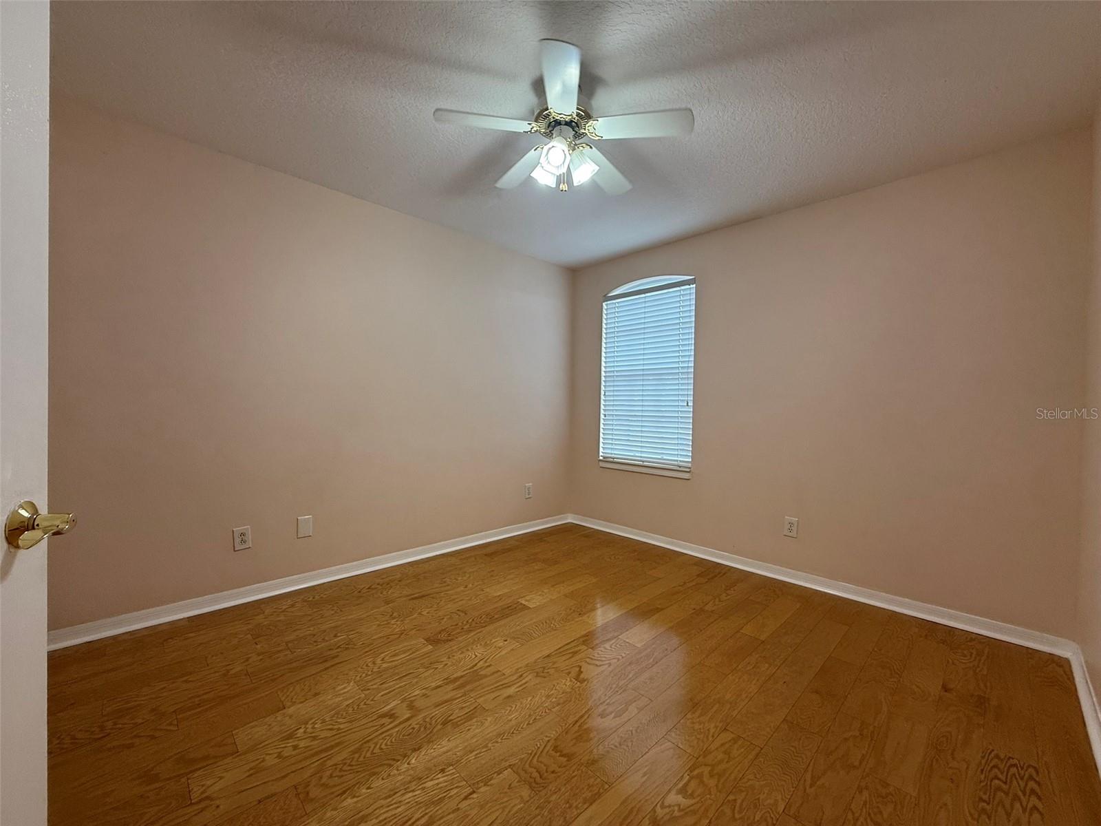 Image 26 of 39 For 212 Arbor Woods Circle