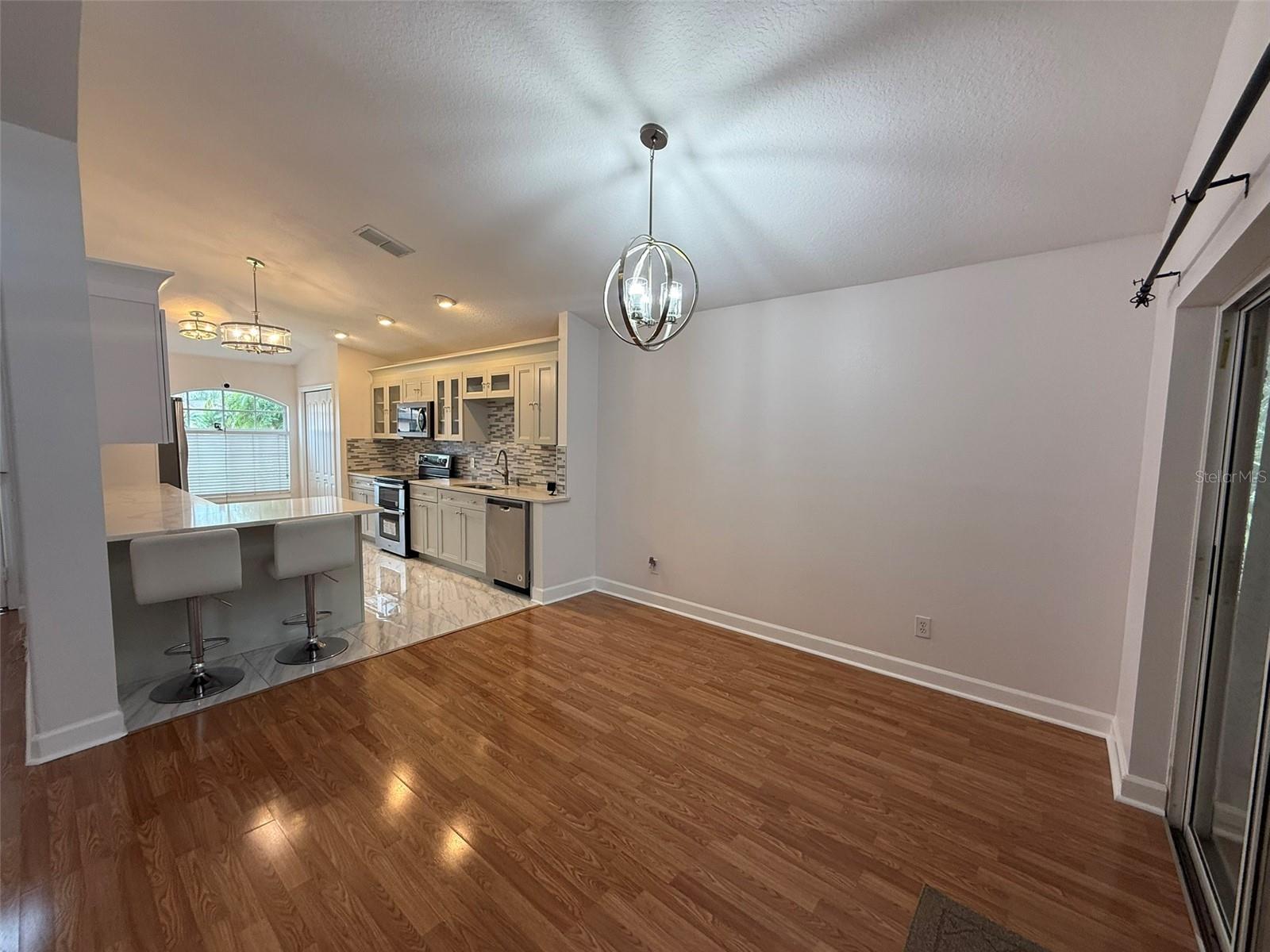 Image 7 of 39 For 212 Arbor Woods Circle