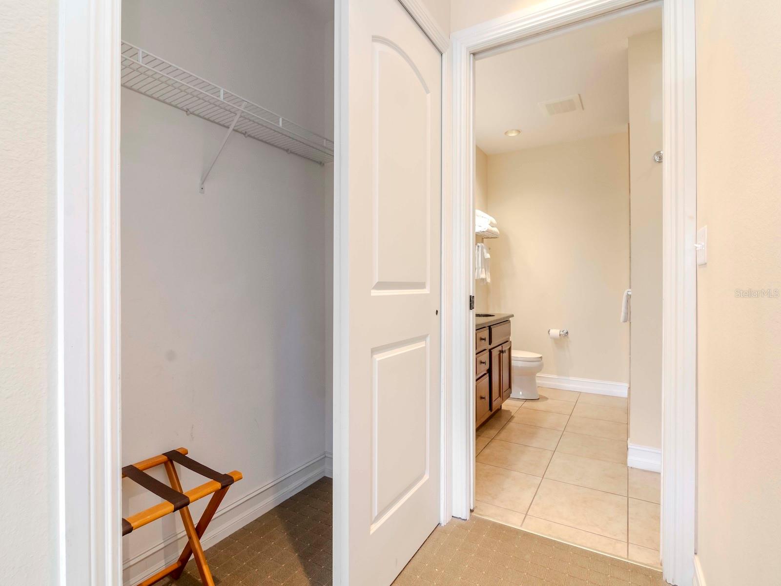Image 21 of 51 For 13941 Clubhouse Dr  212