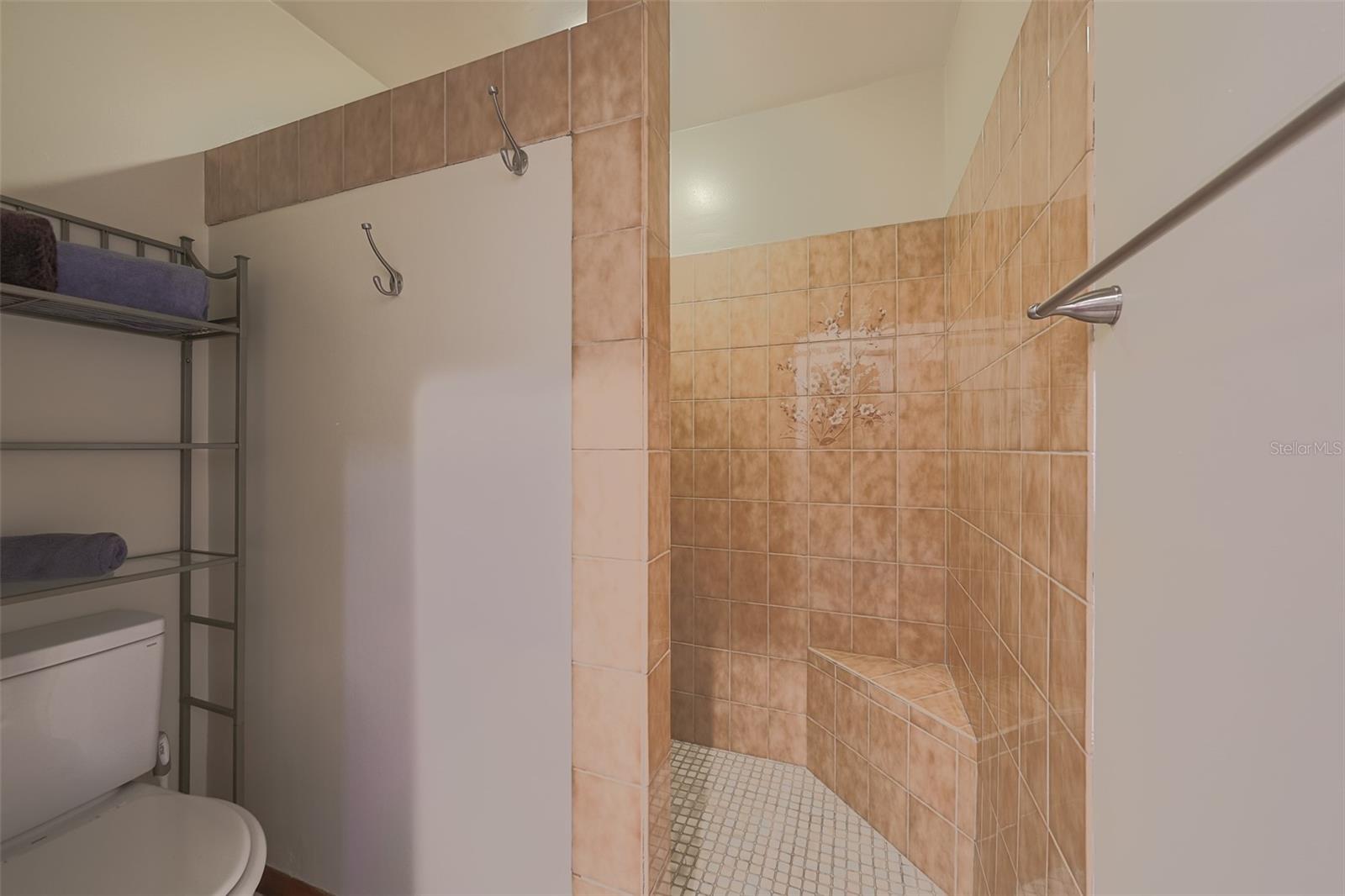 Image 17 of 37 For 8012 26th Avenue N