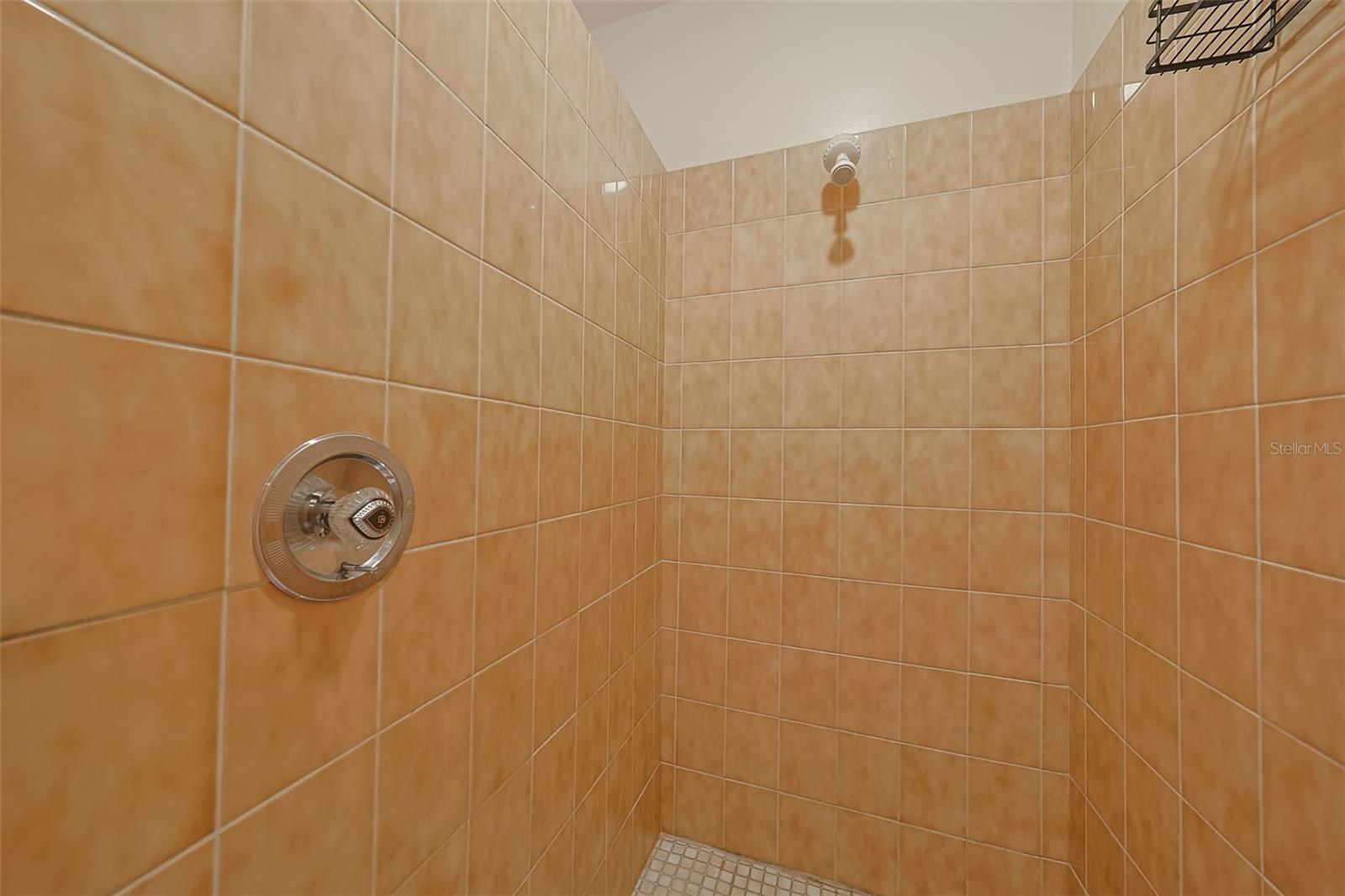 Image 18 of 37 For 8012 26th Avenue N