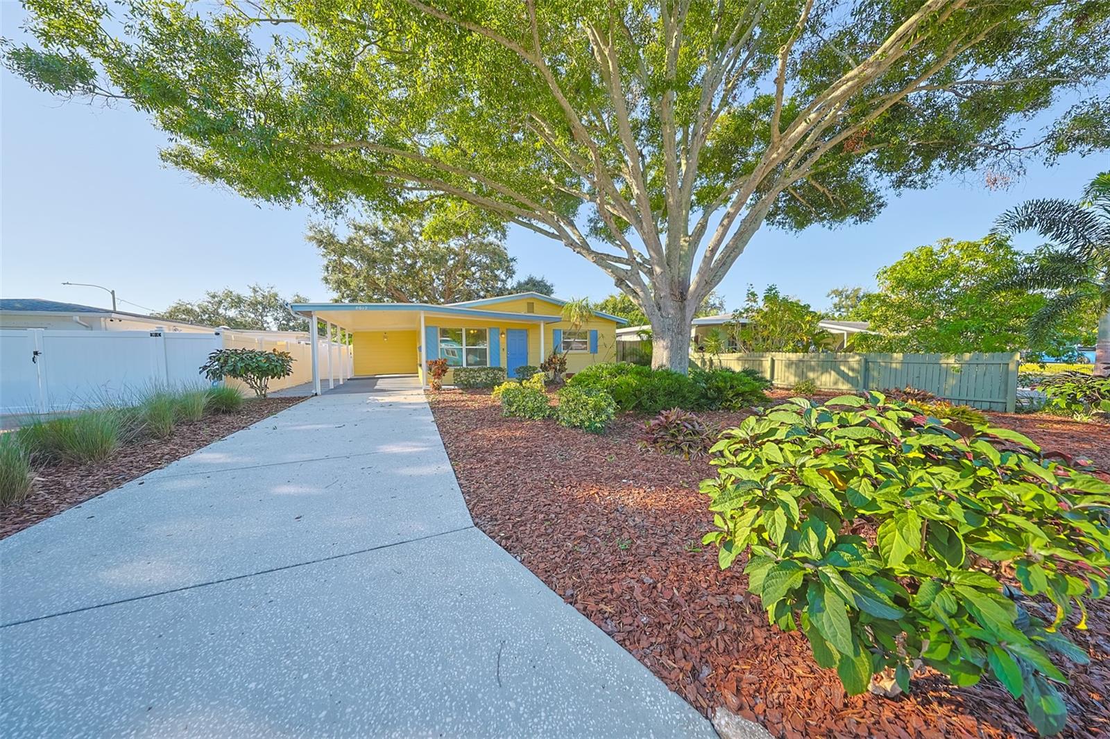 Image 26 of 37 For 8012 26th Avenue N