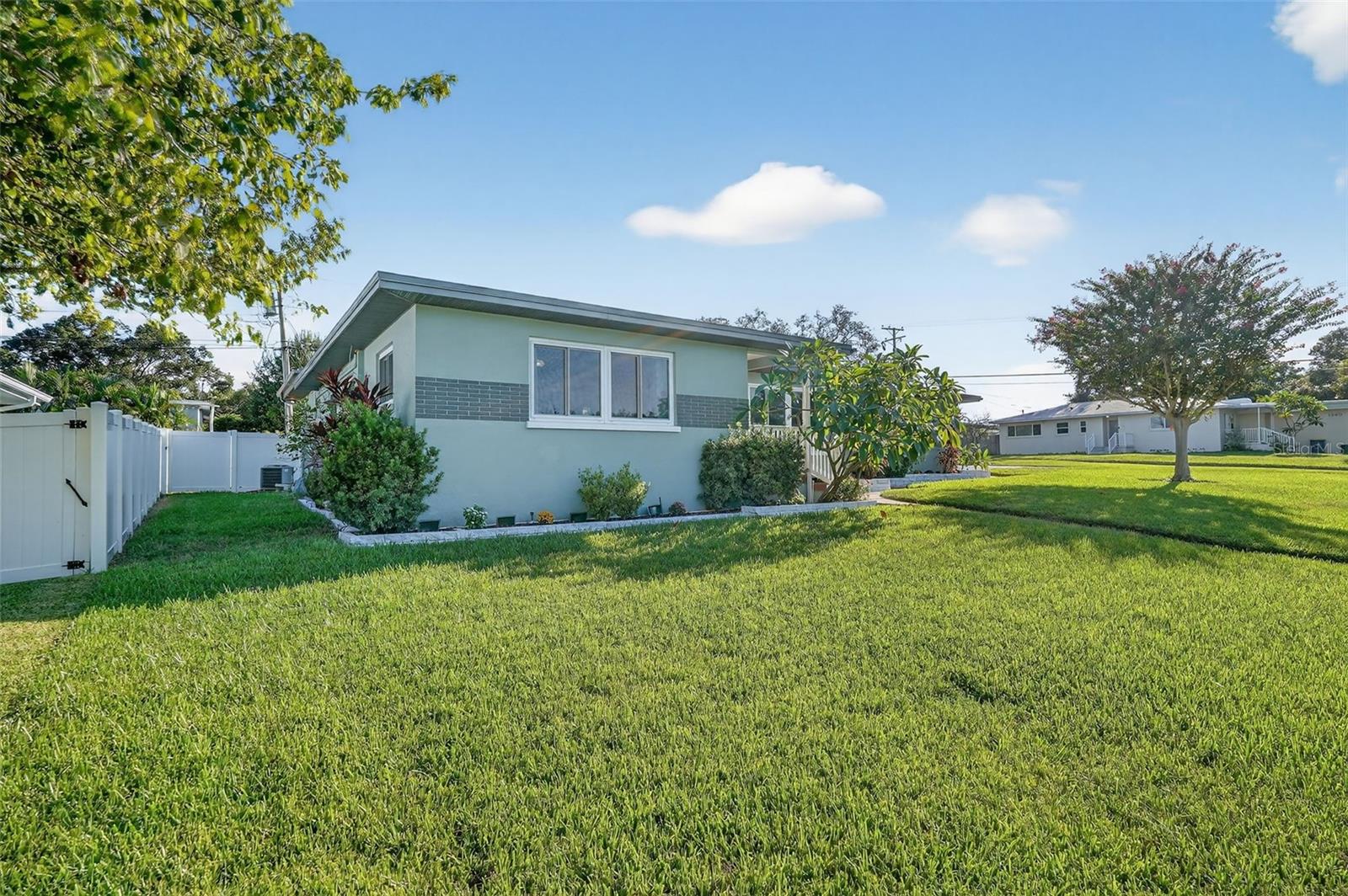 Image 69 of 93 For 1241 Lake Drive