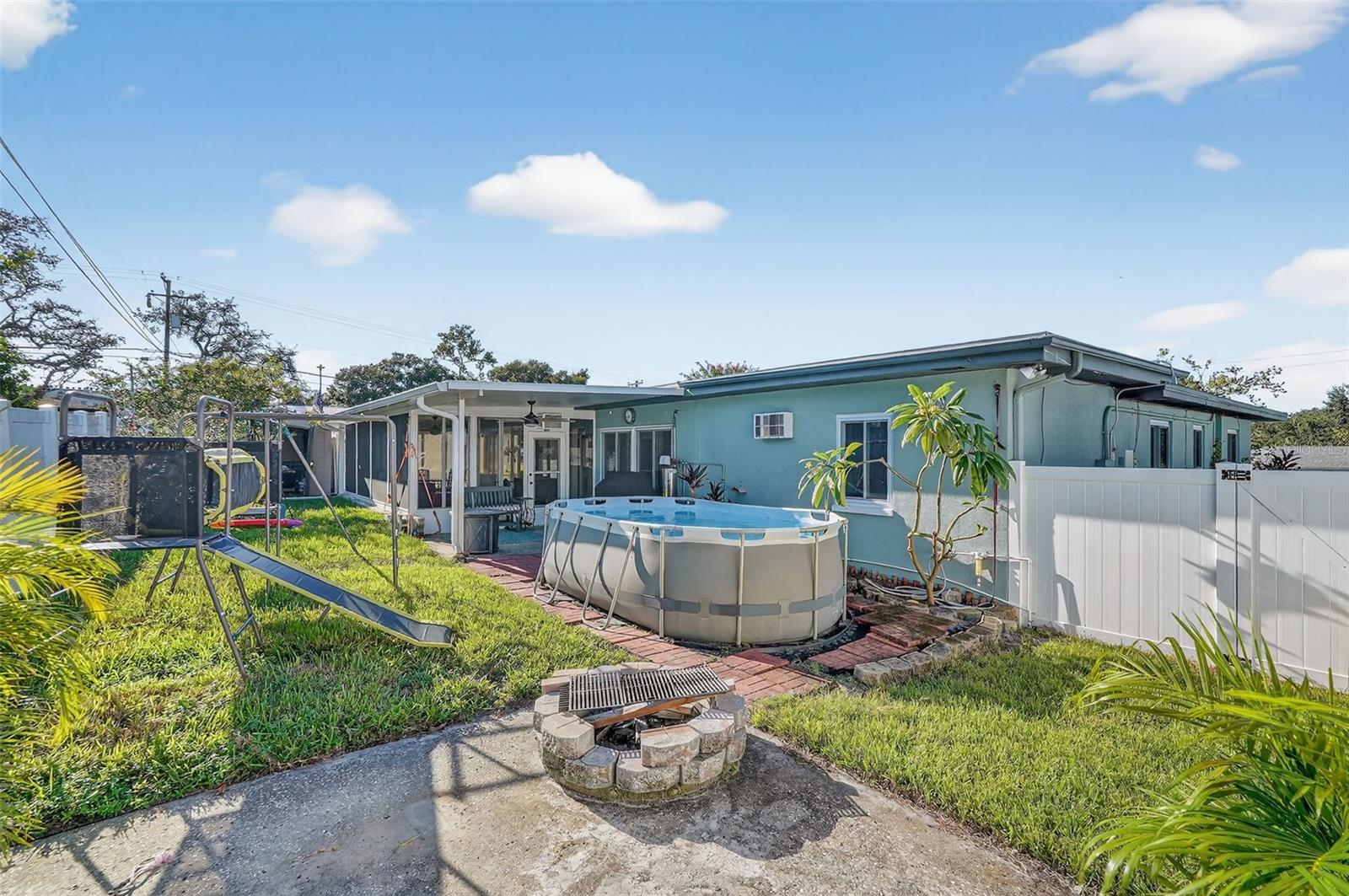 Image 70 of 93 For 1241 Lake Drive