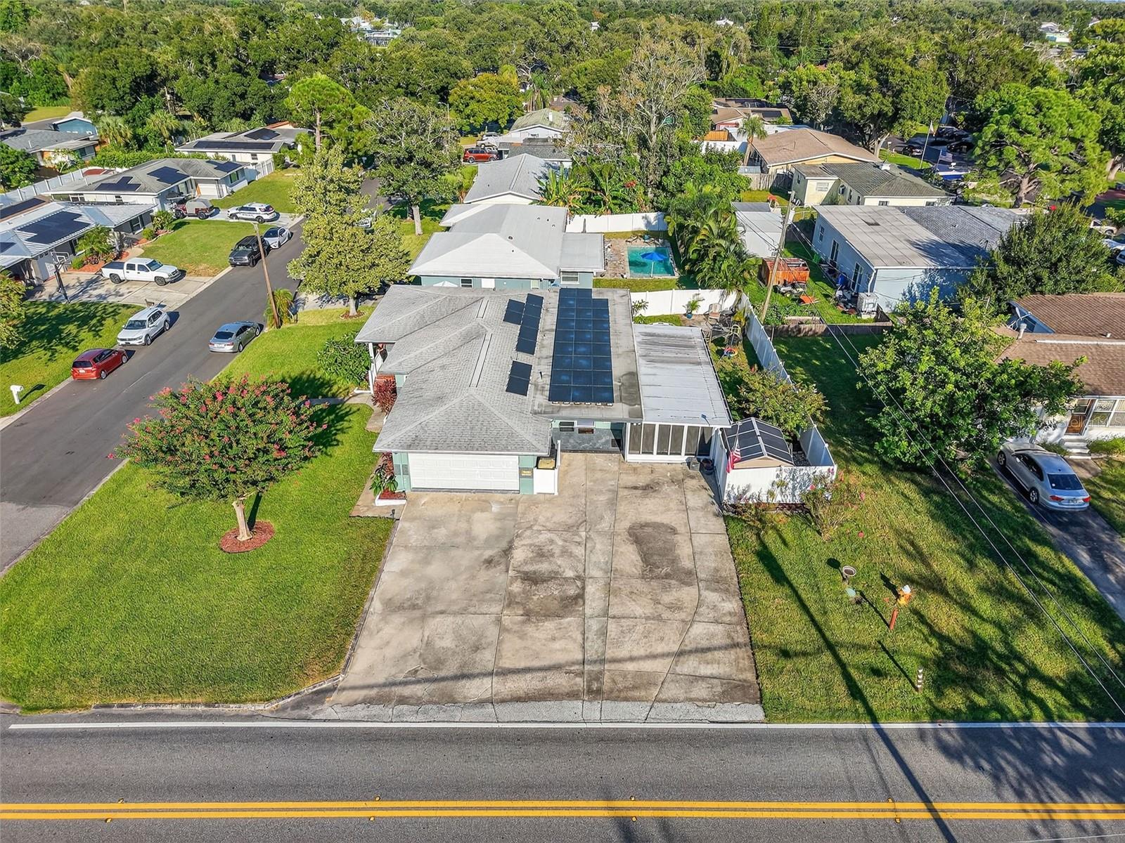 Image 76 of 93 For 1241 Lake Drive