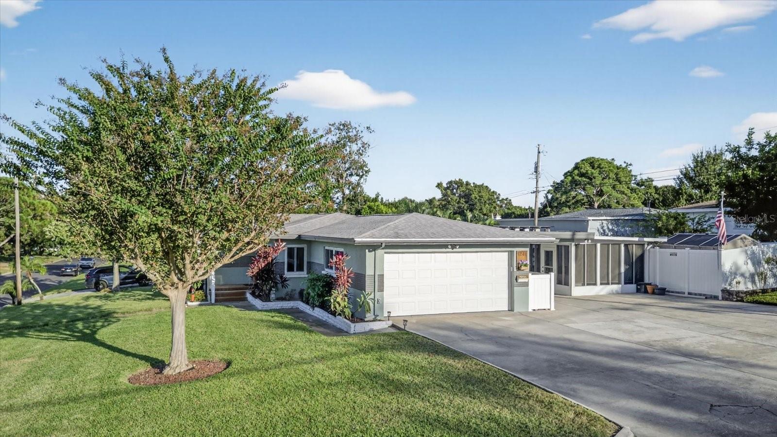 Image 89 of 93 For 1241 Lake Drive