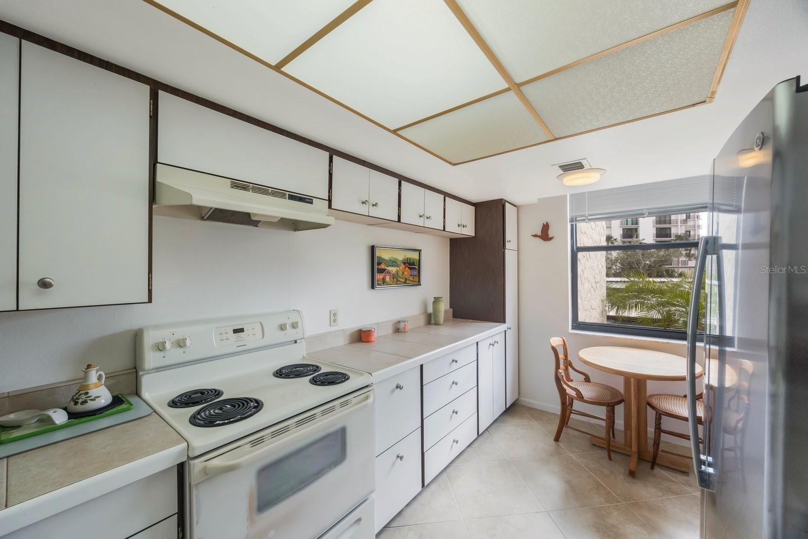 Image 12 of 38 For 100 Oakmont Lane 203