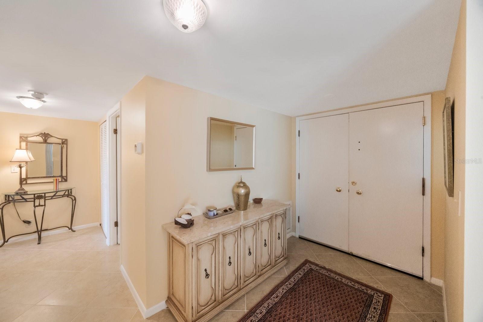 Image 29 of 38 For 100 Oakmont Lane 203