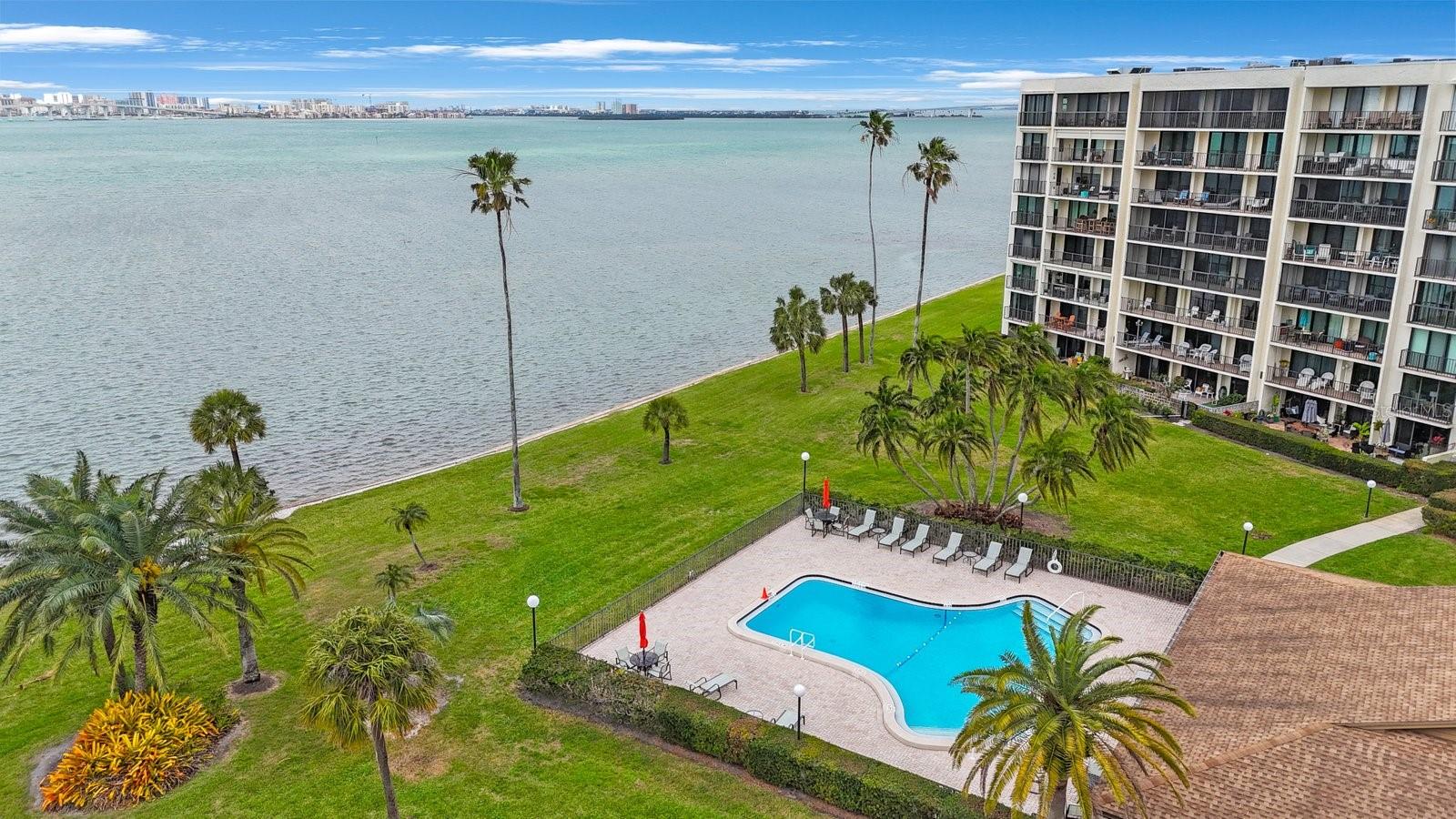 Image 37 of 38 For 100 Oakmont Lane 203