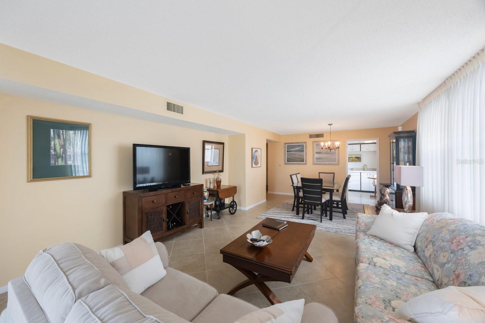 Image 8 of 38 For 100 Oakmont Lane 203