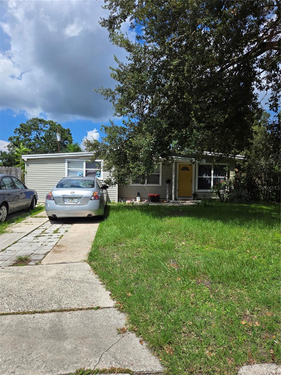 Listing Details for 1523 68th Avenue N, ST PETERSBURG, FL 33702