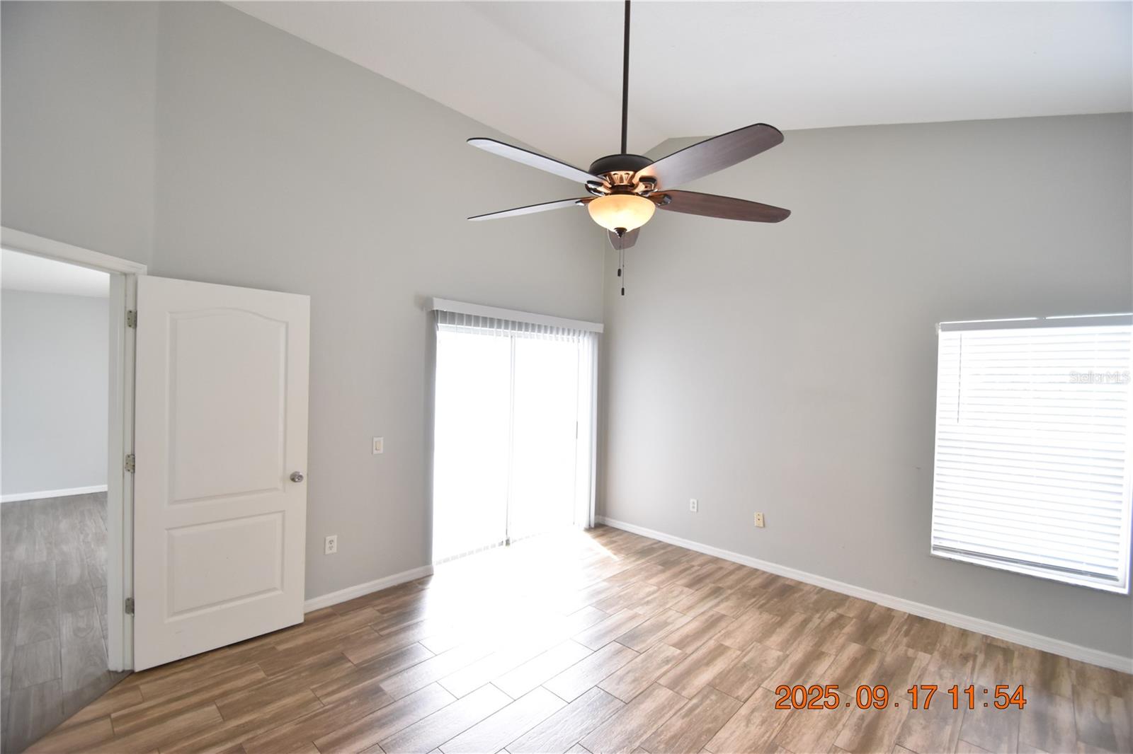 Image 18 of 52 For 24806 Black Creek Court
