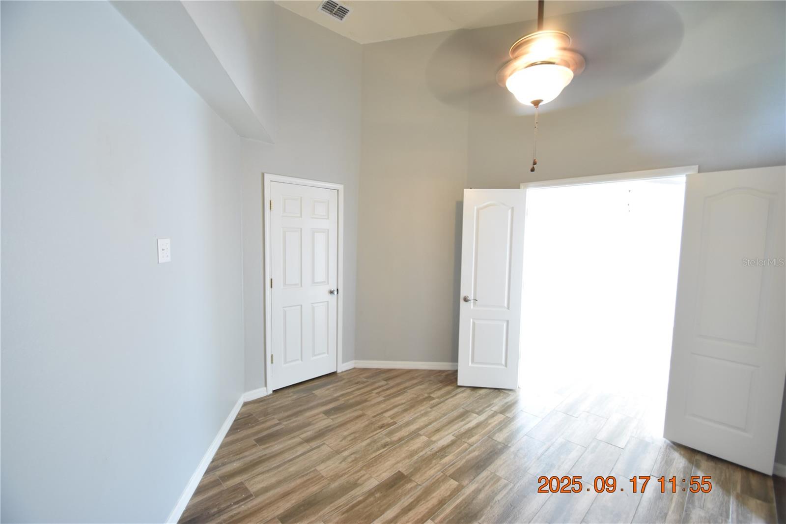 Image 21 of 52 For 24806 Black Creek Court
