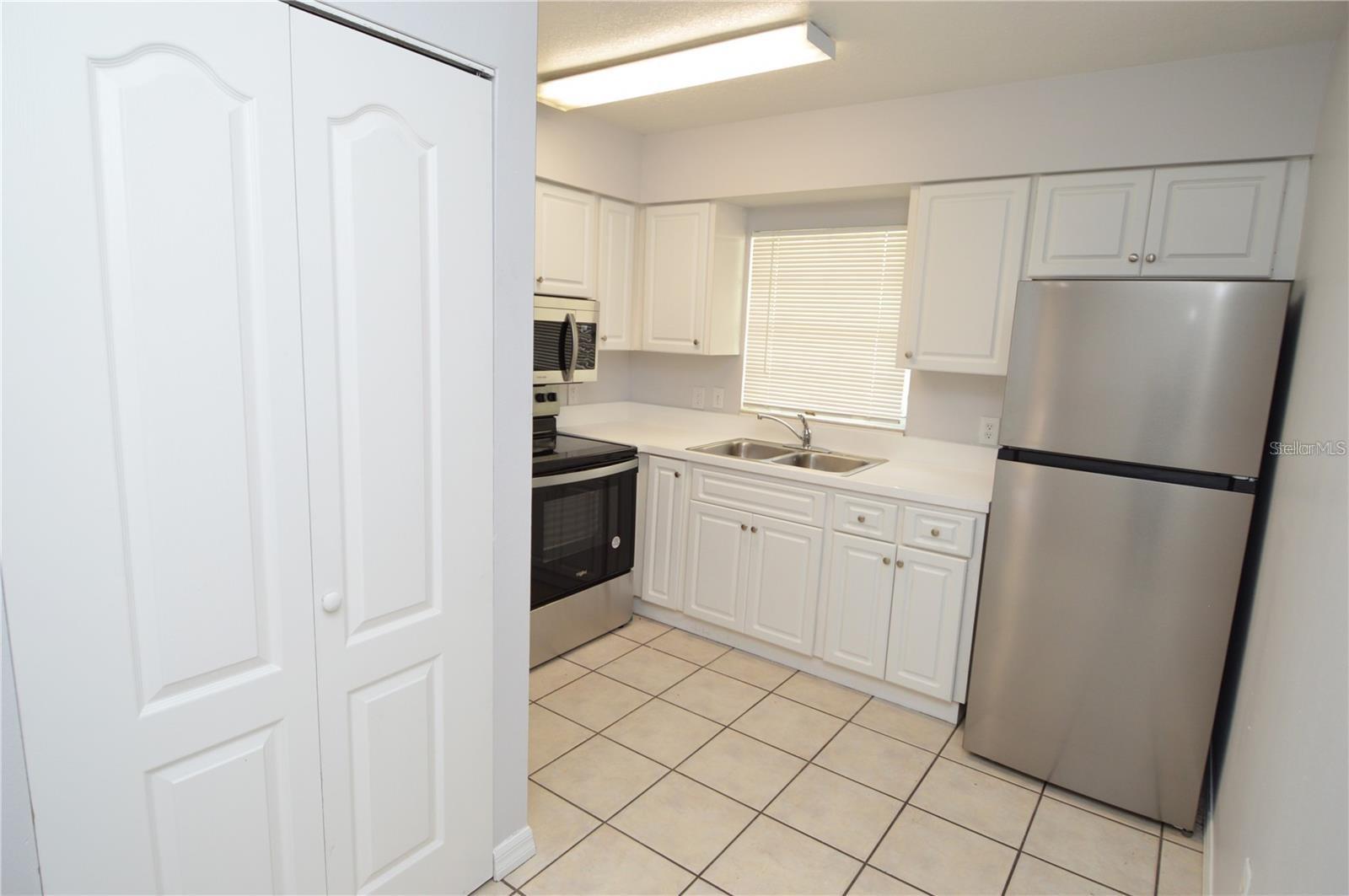 Image 10 of 19 For 3607 Idlewild Avenue Apt 303