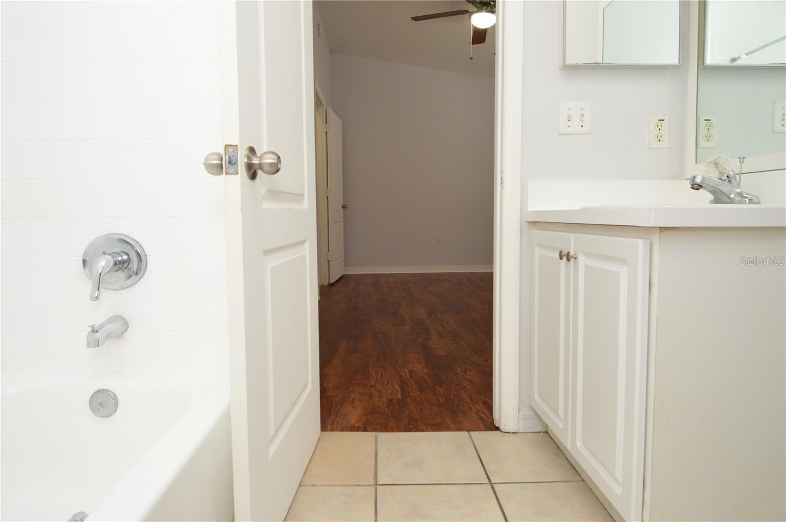 Image 14 of 19 For 3607 Idlewild Avenue Apt 303