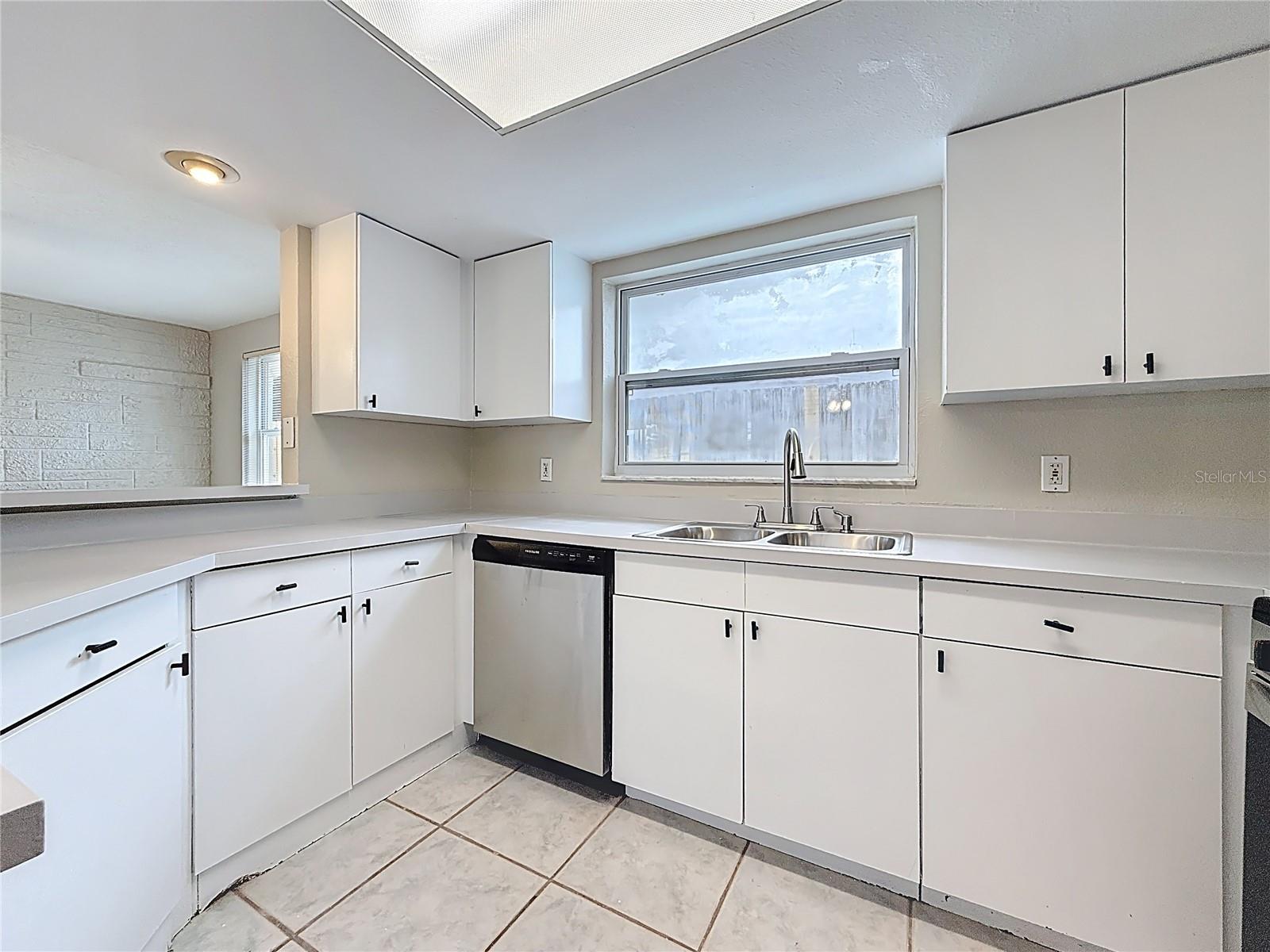 Image 27 of 79 For 1236 Normandy Boulevard