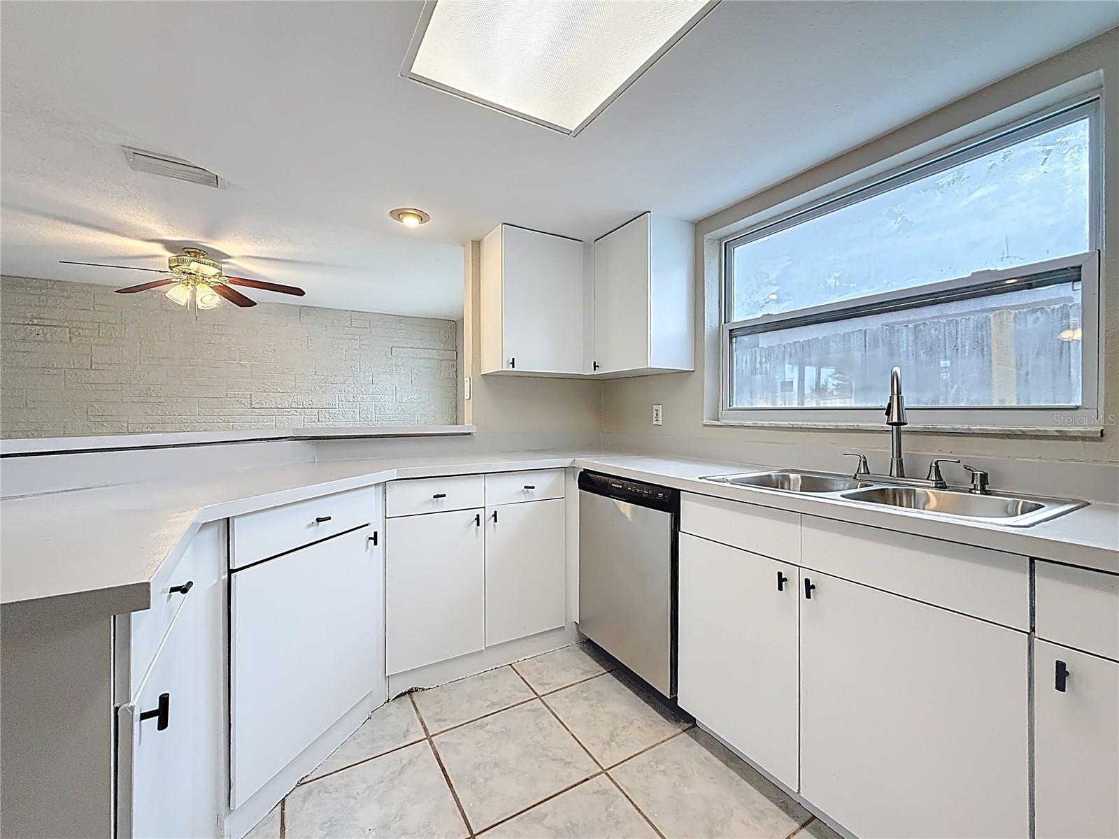 Image 28 of 79 For 1236 Normandy Boulevard