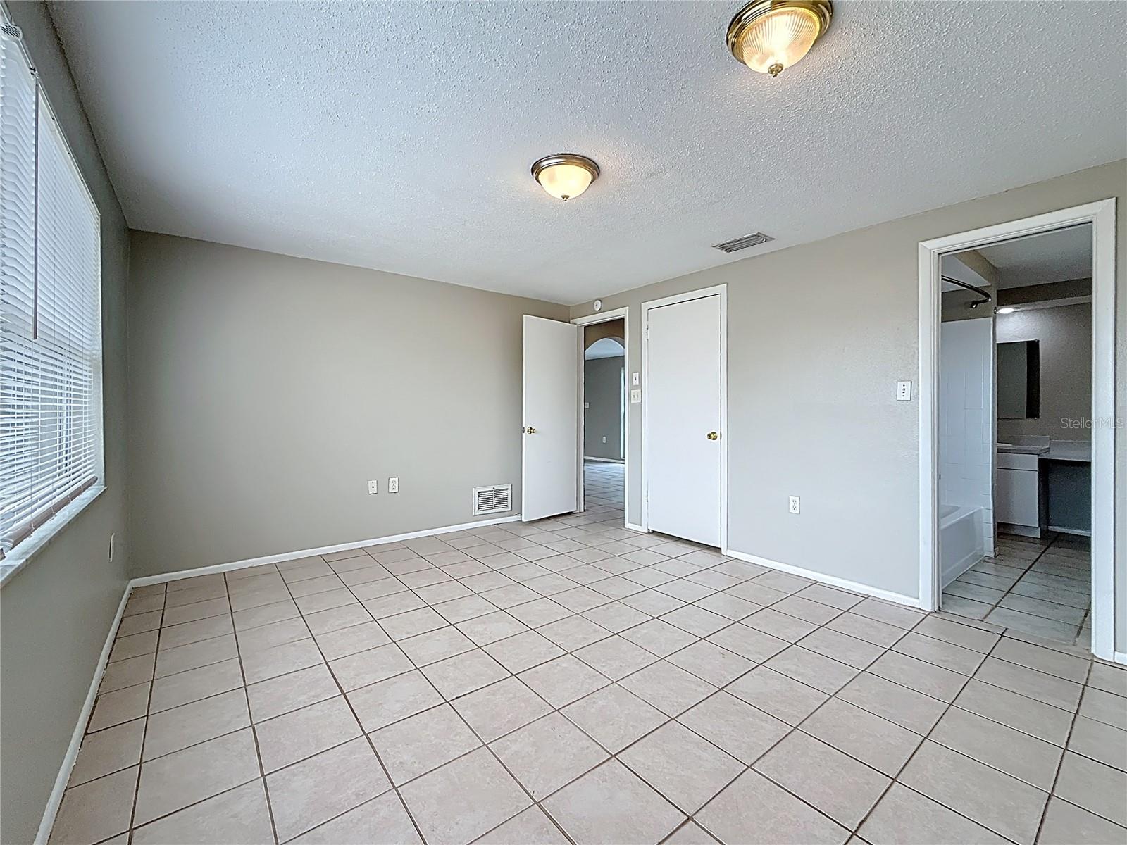 Image 46 of 79 For 1236 Normandy Boulevard