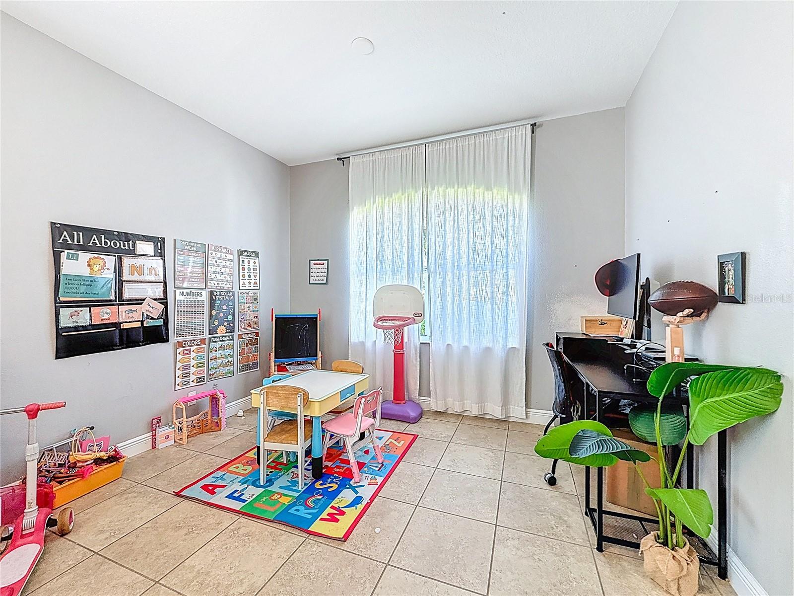 Image 32 of 47 For 14424 Balloch Drive