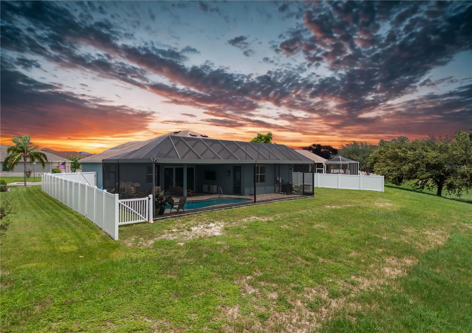 Image 4 of 47 For 14424 Balloch Drive