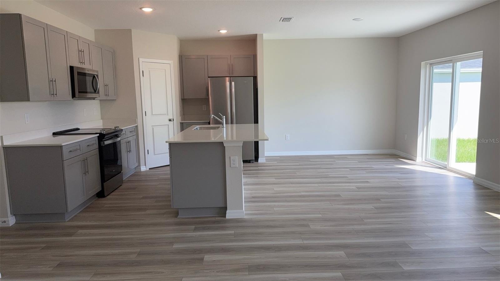 Image 5 of 29 For 37163 Sagemoor Drive