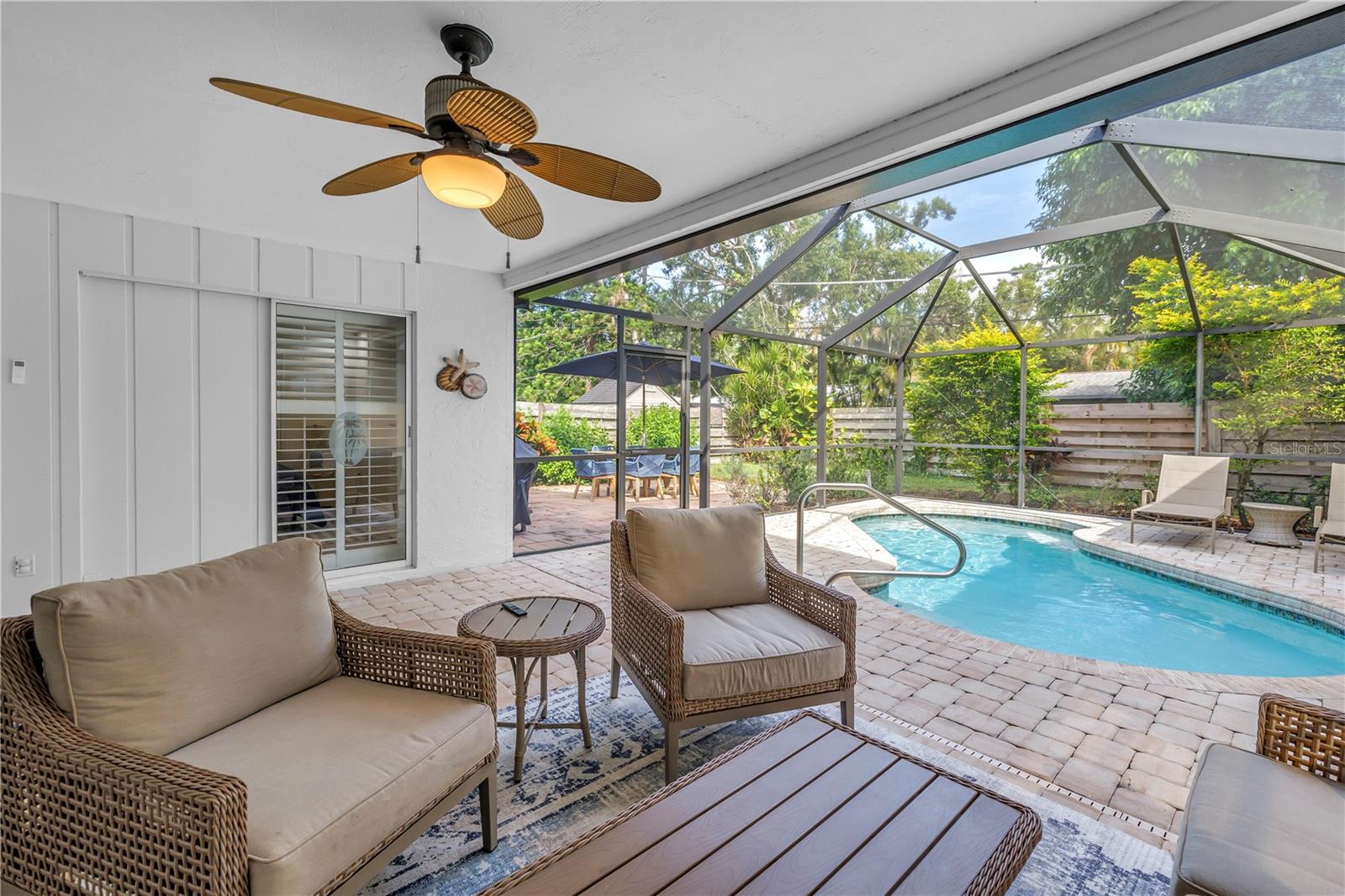 Image 2 of 65 For 3137 Campbell Street