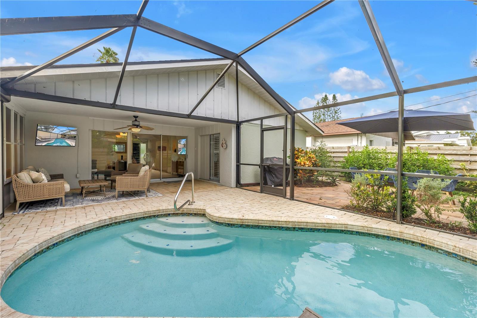 Image 36 of 65 For 3137 Campbell Street